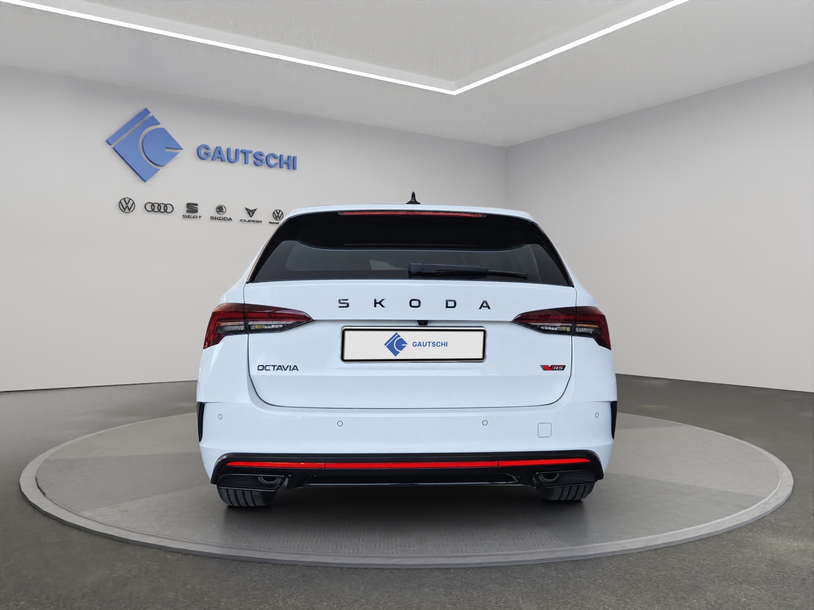 SKODA Octavia Combi 2.0 TSI DSG RS 30 Years Edition-image-2