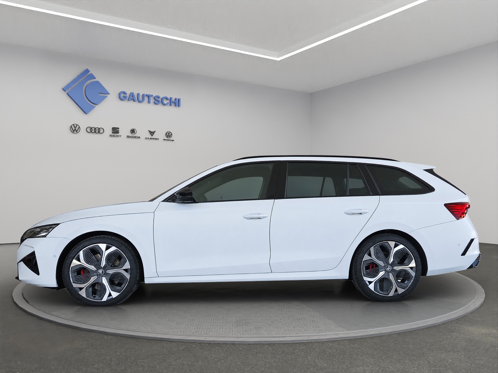 SKODA Octavia Combi 2.0 TSI DSG RS 30 Years Edition-image-1