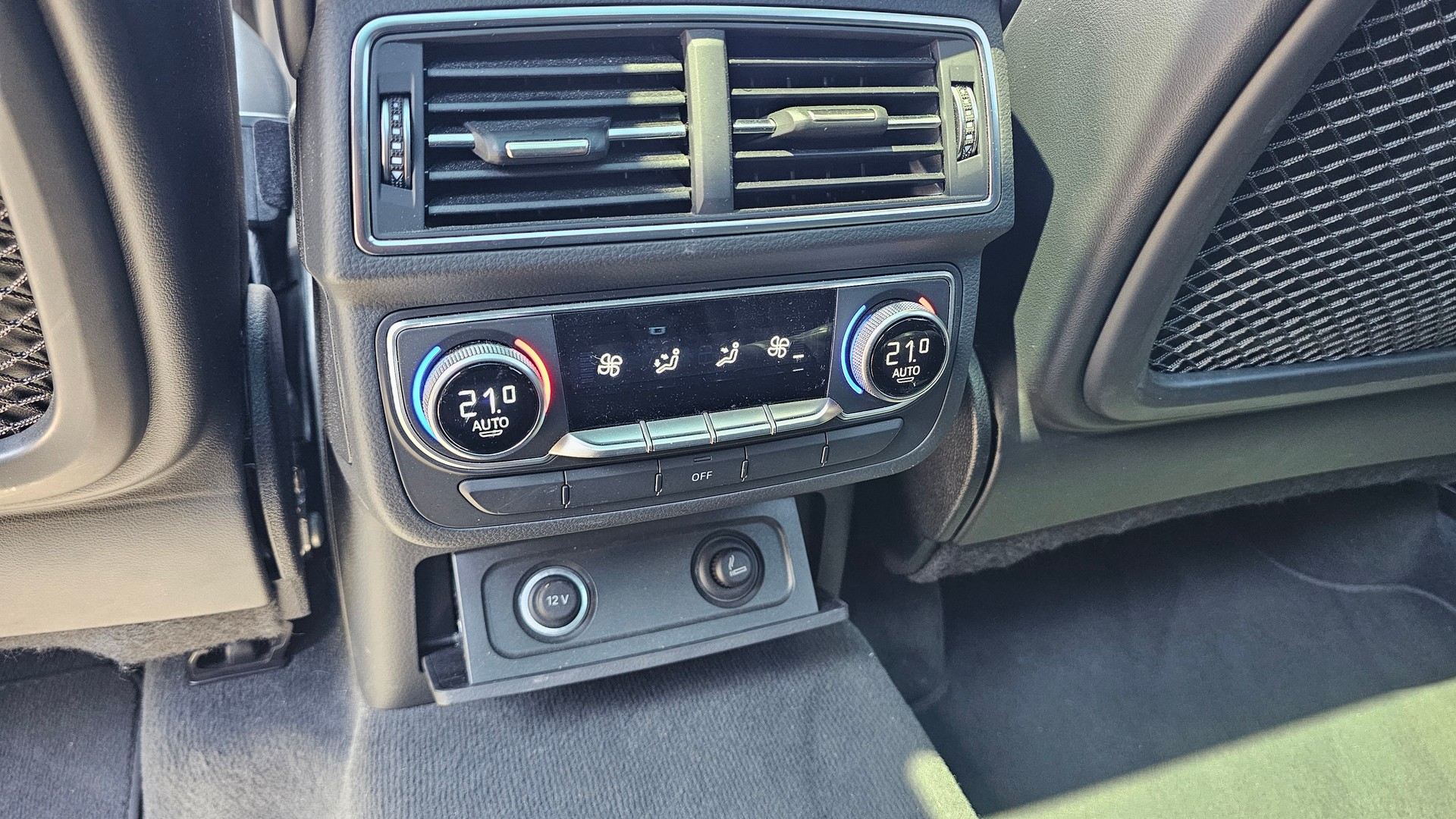 AUDI 3.0 V6 TFSI quattro T-Tronic-image-18