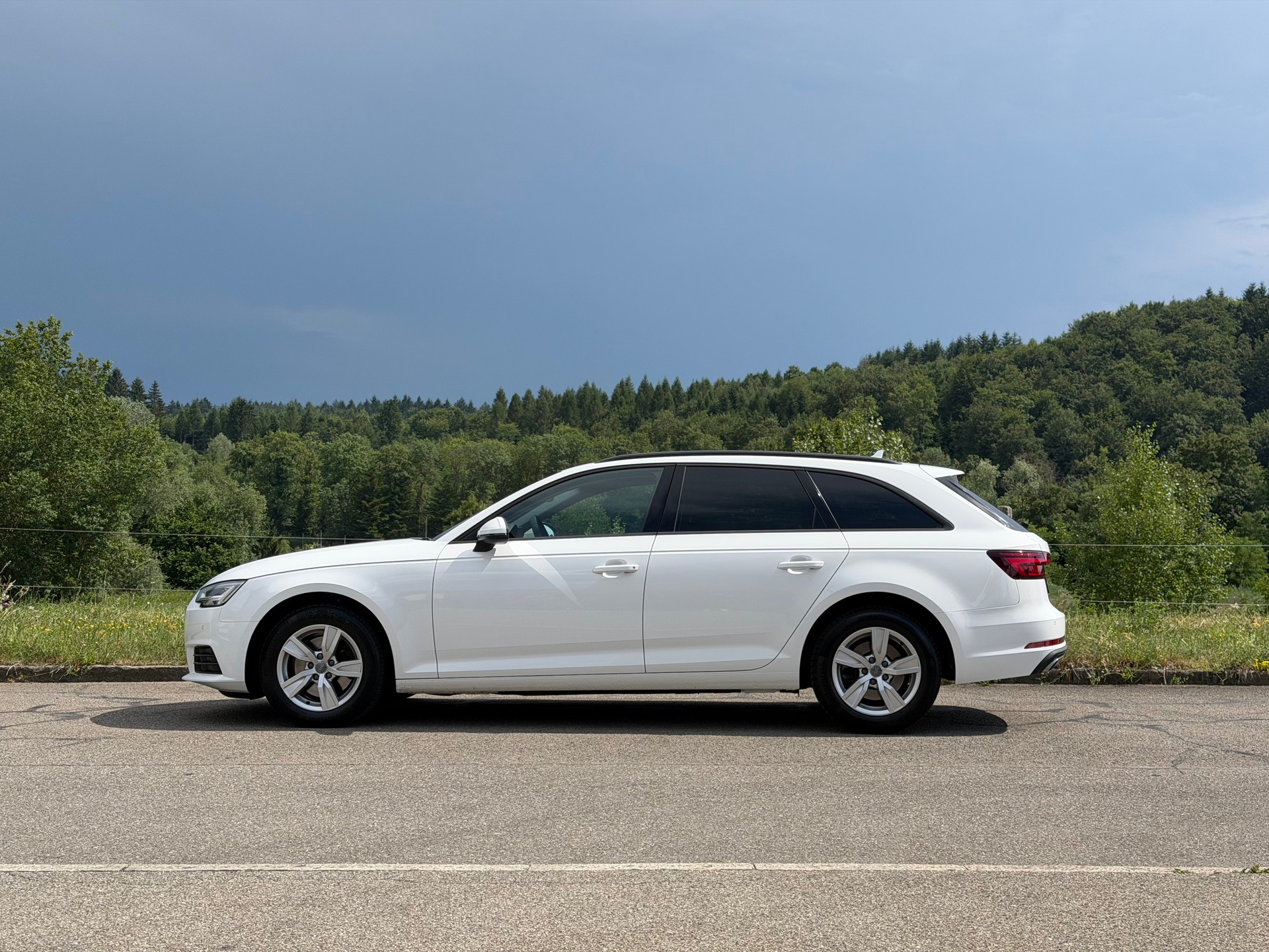 AUDI 2.0 35 TDI S-Tronic-image-2