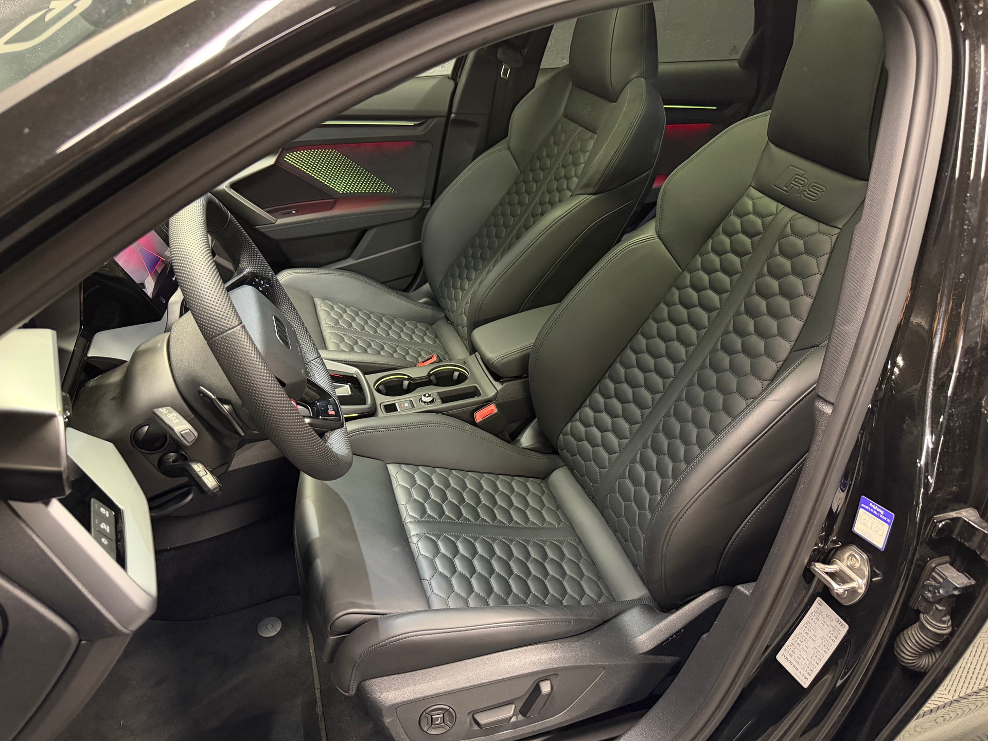AUDI RS3 Sportback 2.5 TSI quattro S-tronic-image-7