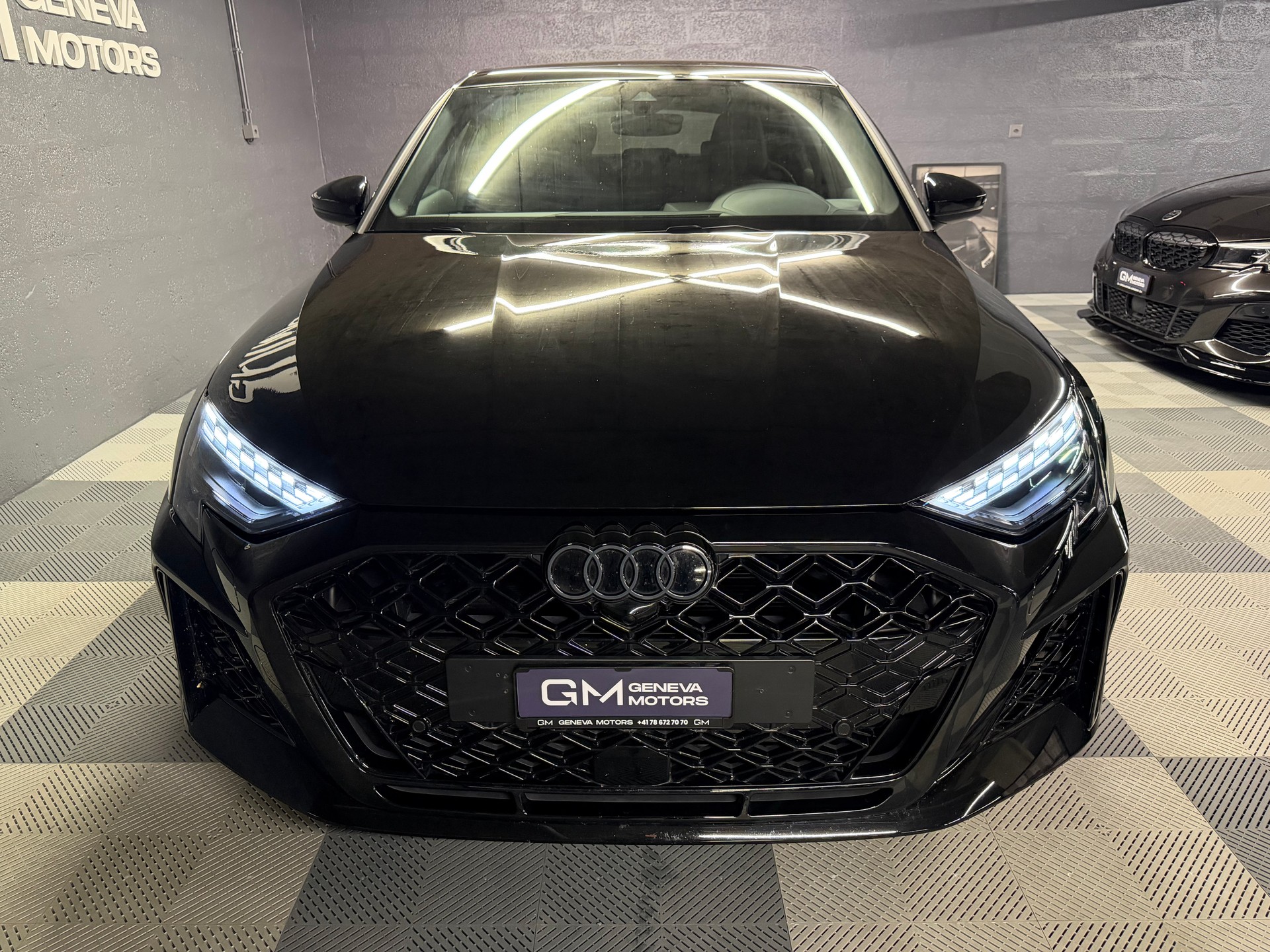 AUDI RS3 Sportback 2.5 TSI quattro S-tronic-image-1