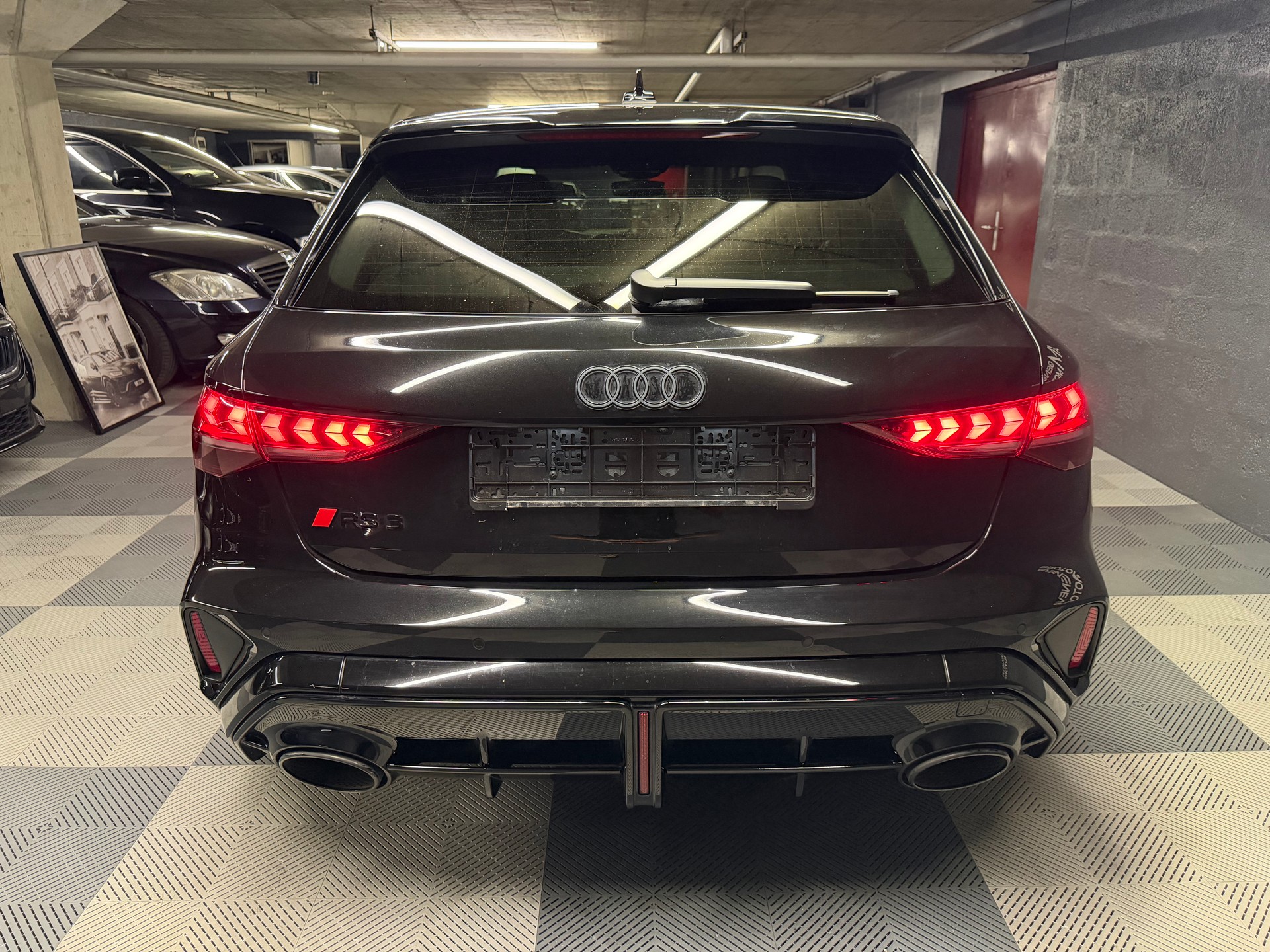 AUDI RS3 Sportback 2.5 TSI quattro S-tronic-image-4