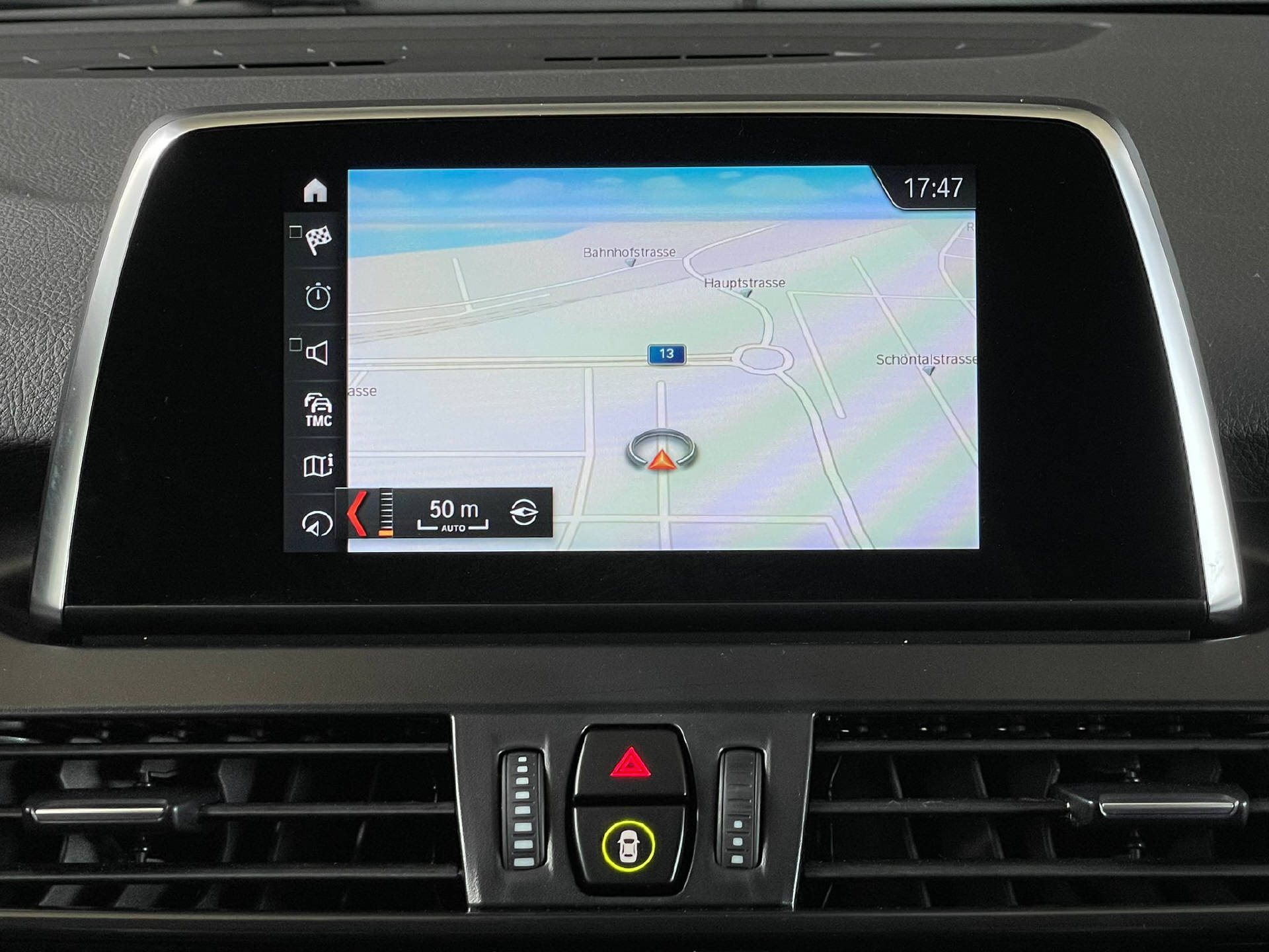BMW 216d Active Tourer-image-9