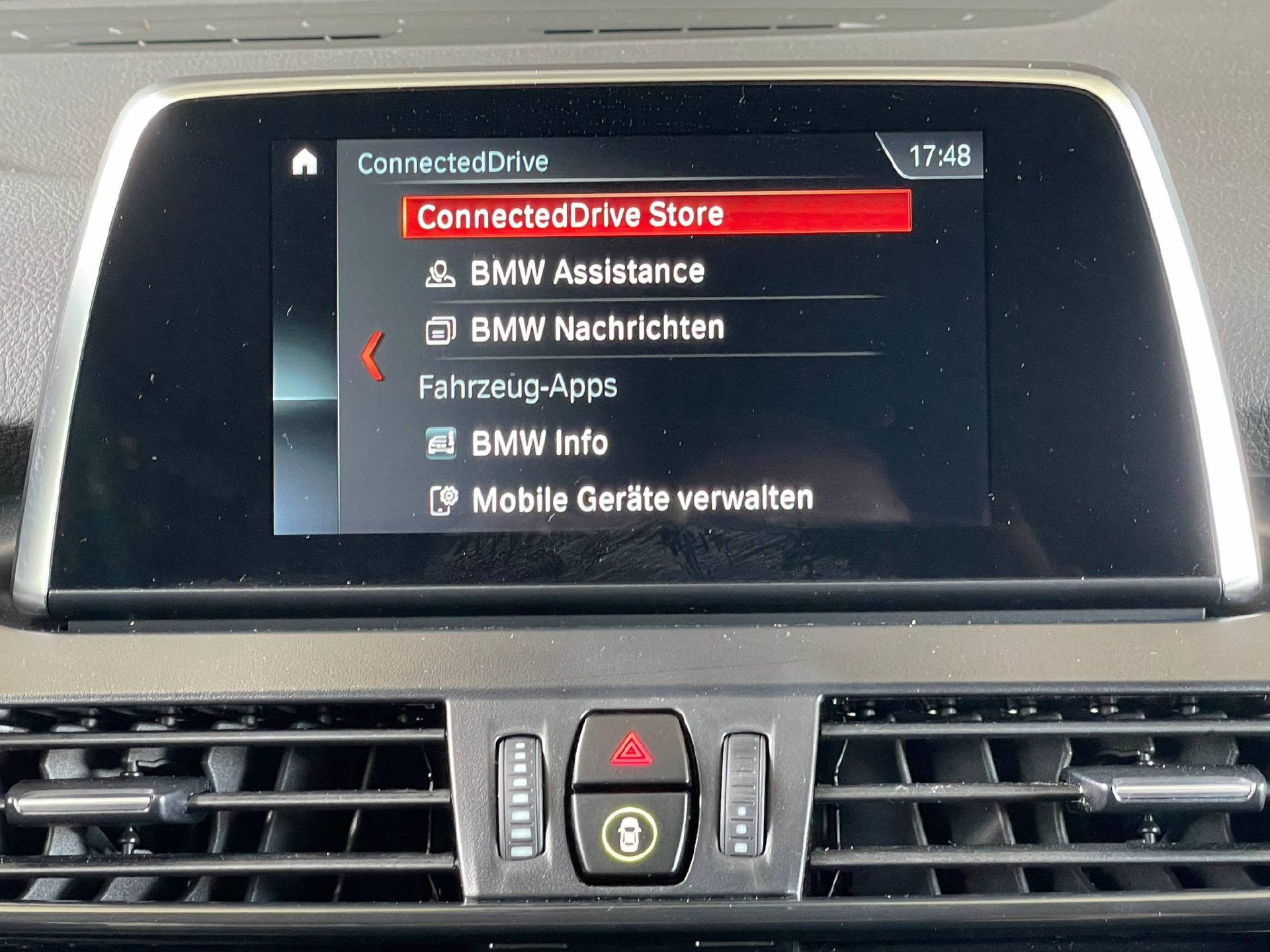 BMW 216d Active Tourer-image-12