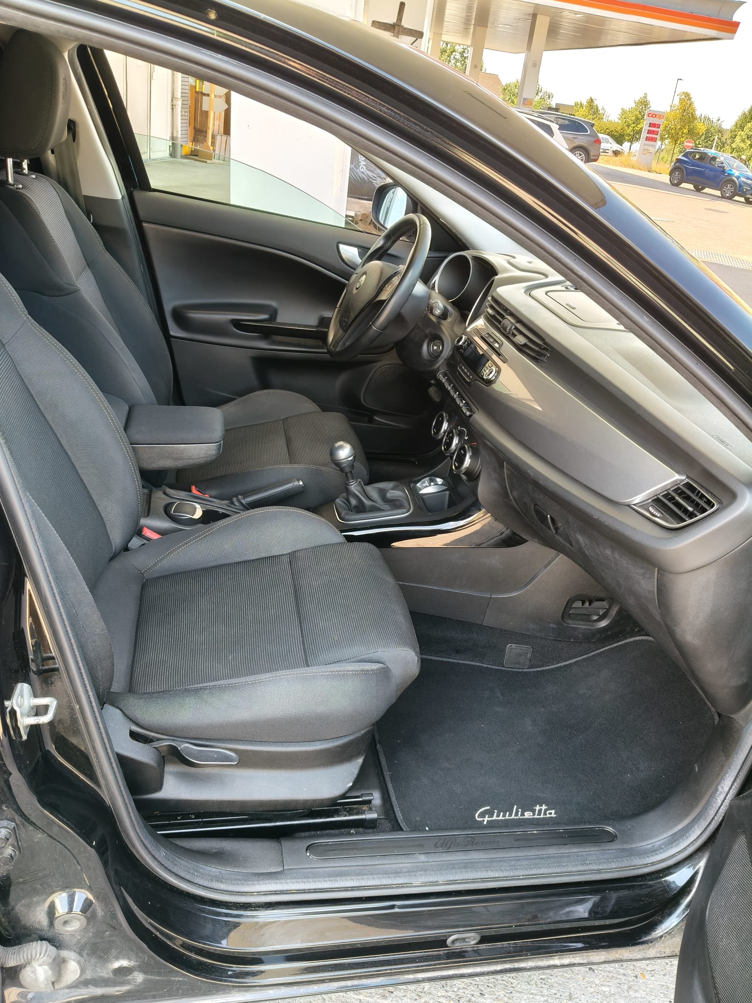 ALFA ROMEO Giulietta 1.4TB MultiAir Distinctive-image-8
