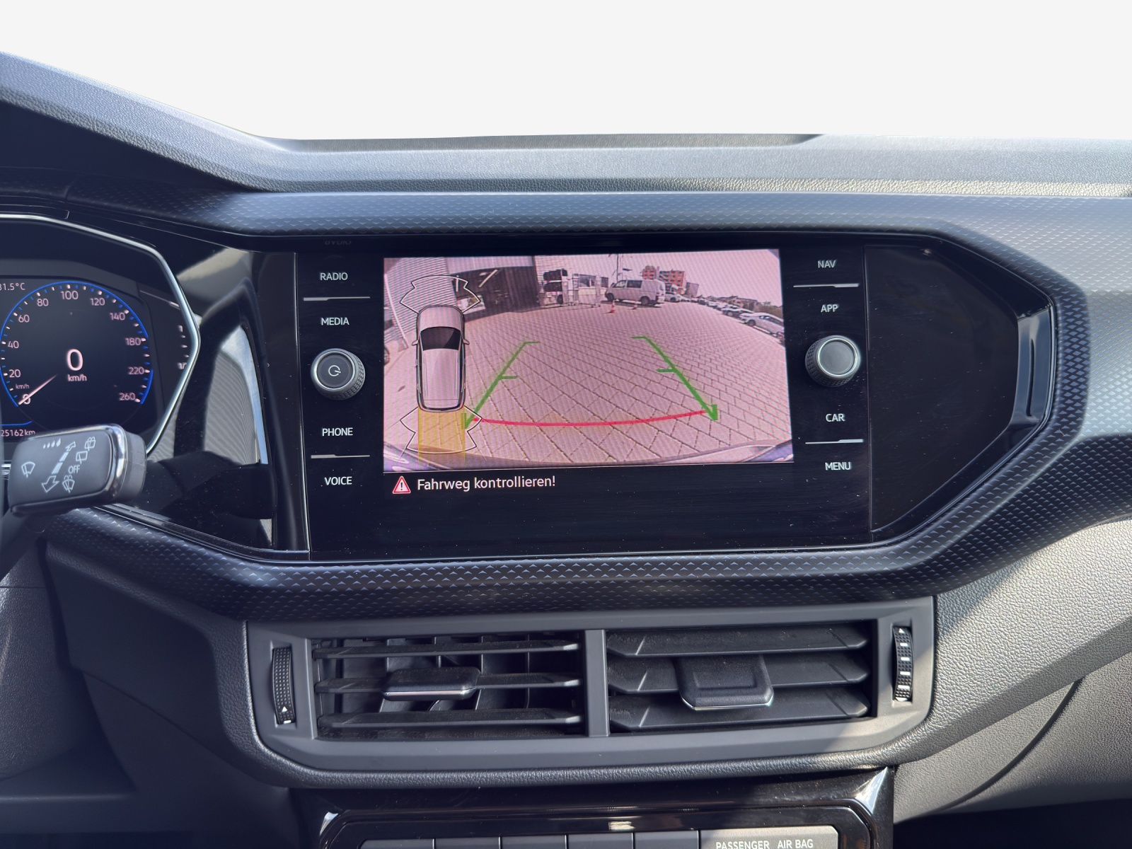 VW T-Cross 1.0 TSI Life DSG-image-14