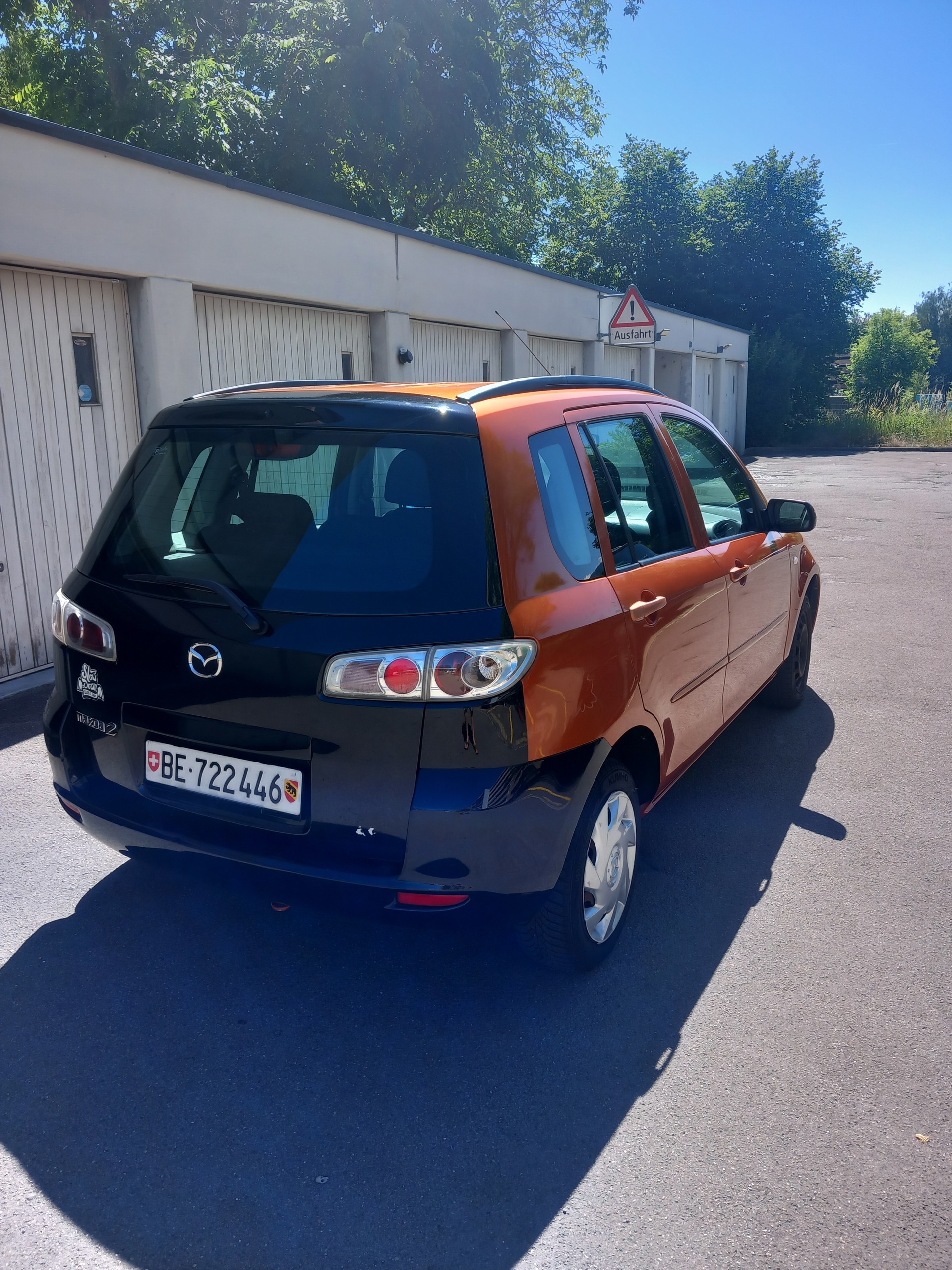MAZDA 2-image-4