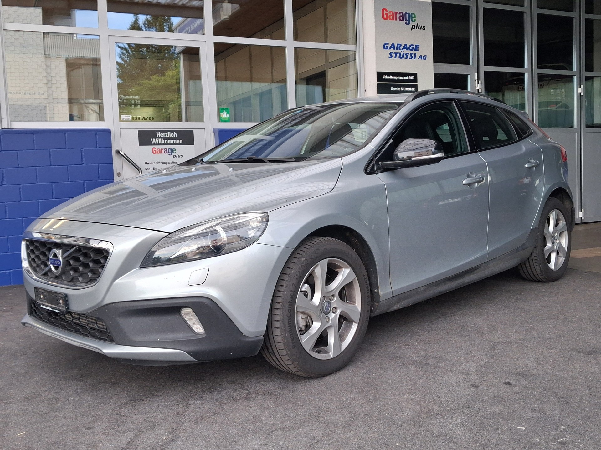 VOLVO V40 CC T4 AWD Summum-image-0