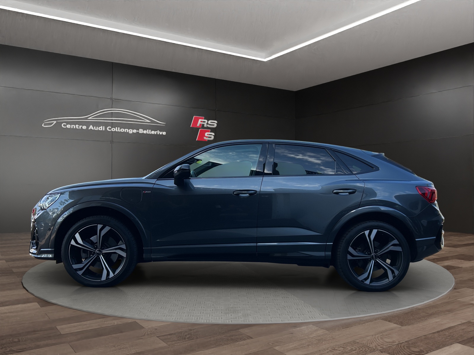 AUDI Q3 Sportback 45 TFSI e S line S-tronic-image-2