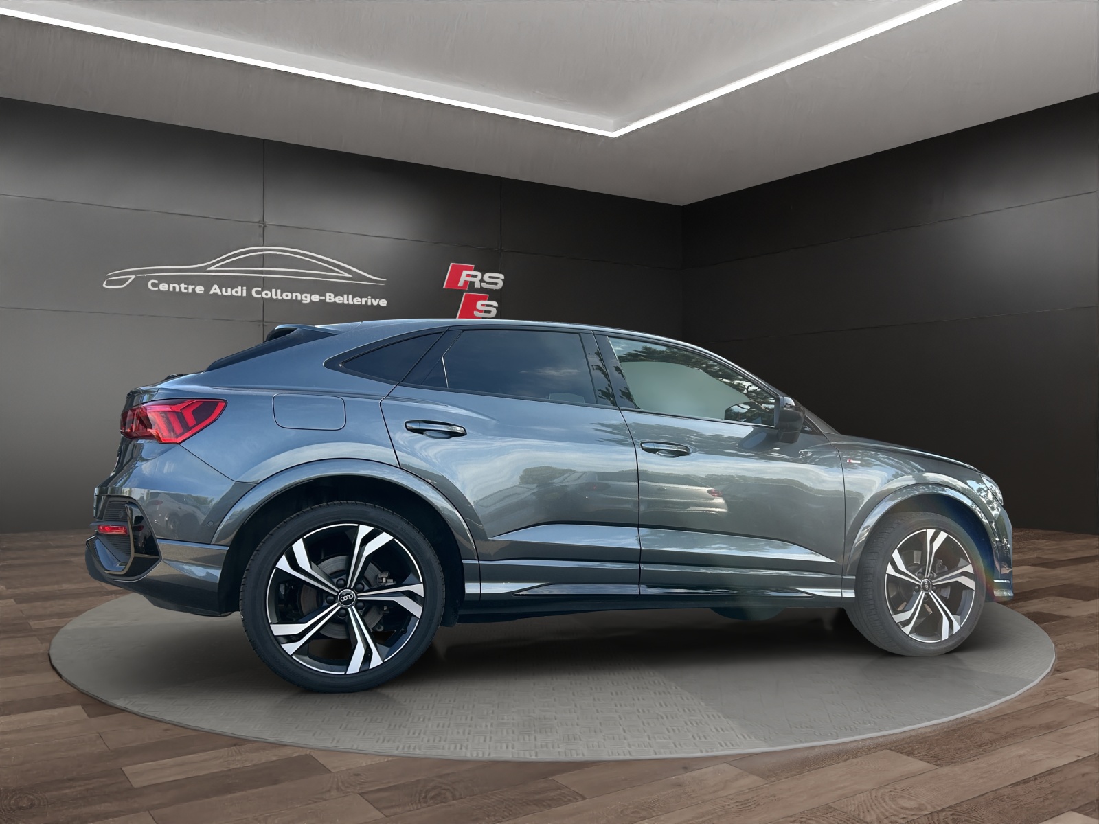 AUDI Q3 Sportback 45 TFSI e S line S-tronic-image-6