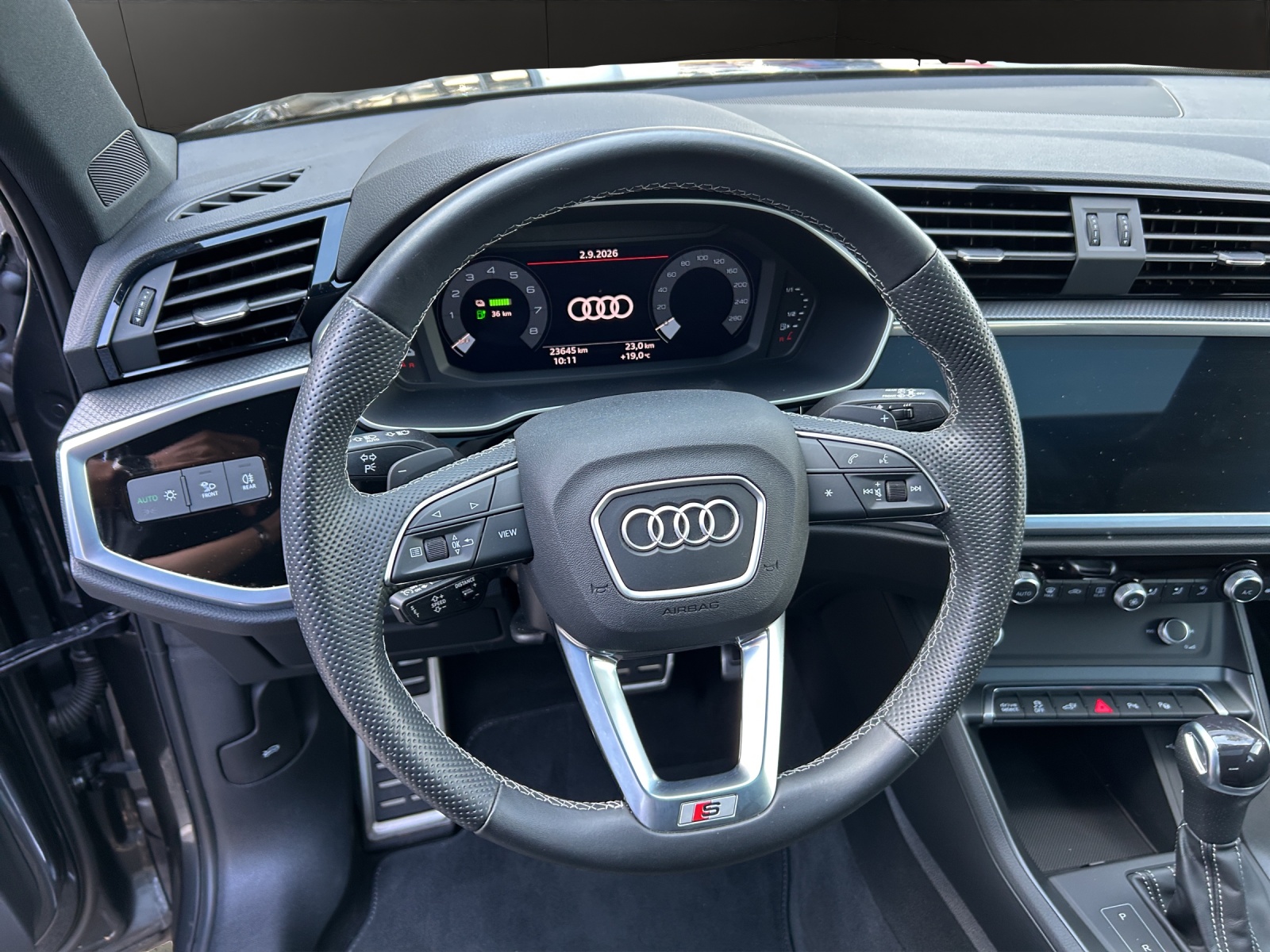 AUDI Q3 Sportback 45 TFSI e S line S-tronic-image-9