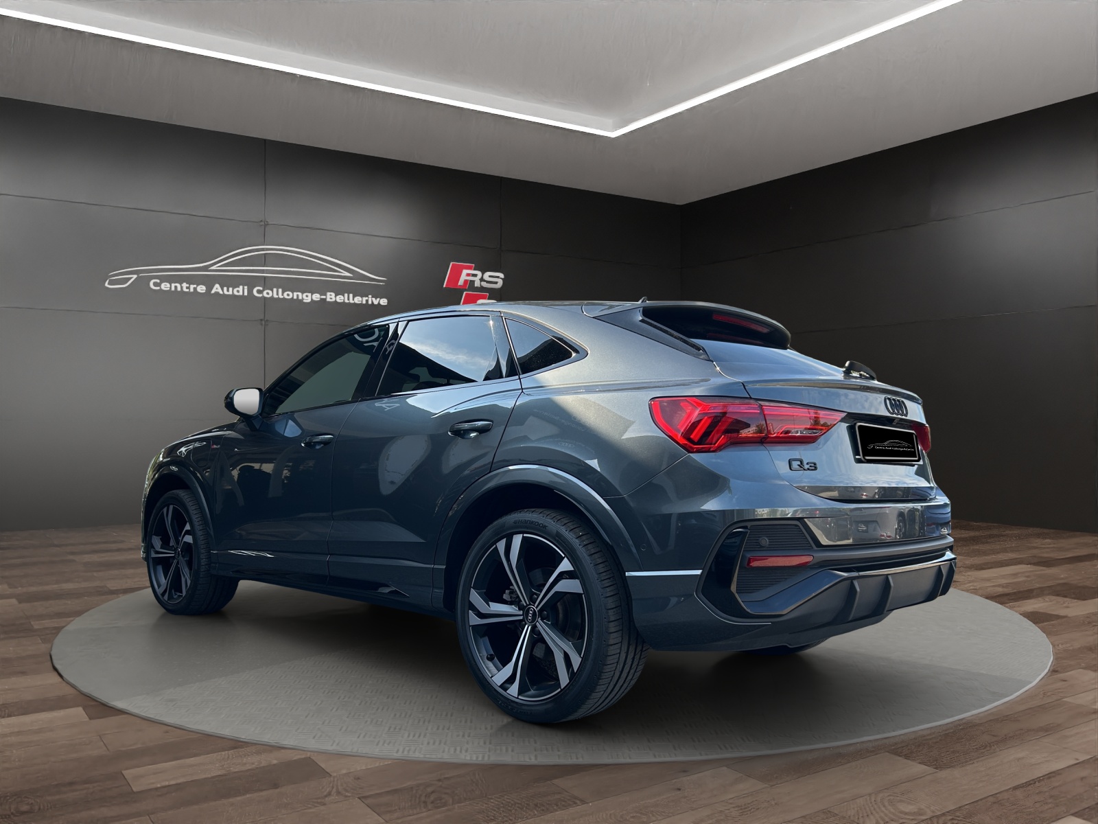 AUDI Q3 Sportback 45 TFSI e S line S-tronic-image-3
