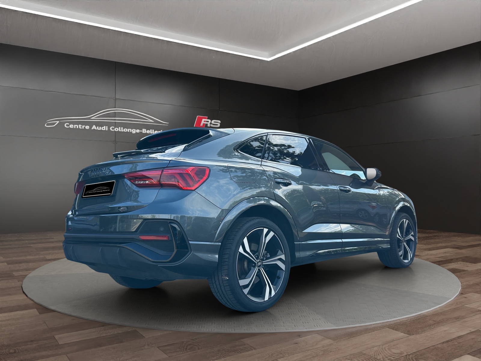 AUDI Q3 Sportback 45 TFSI e S line S-tronic-image-5