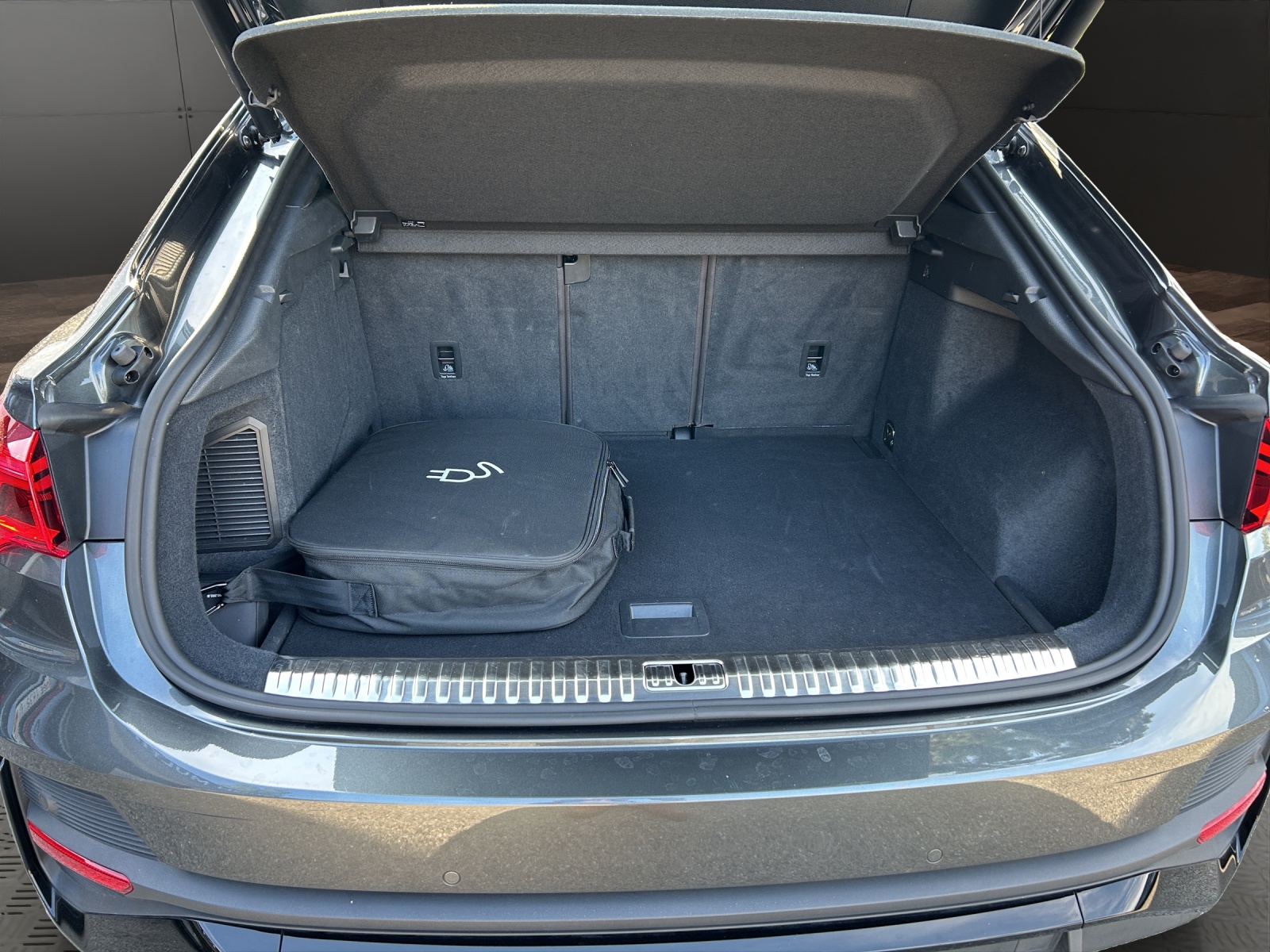 AUDI Q3 Sportback 45 TFSI e S line S-tronic-image-17
