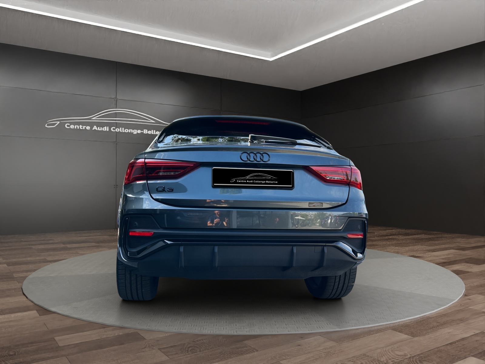AUDI Q3 Sportback 45 TFSI e S line S-tronic-image-4