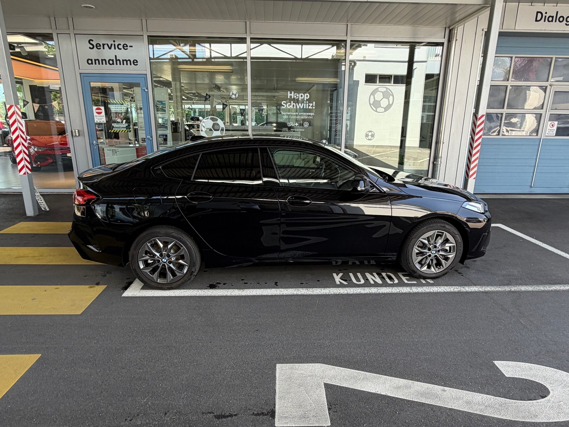 BMW 223 xDrive Gran Coupé 48V Steptronic-image-4