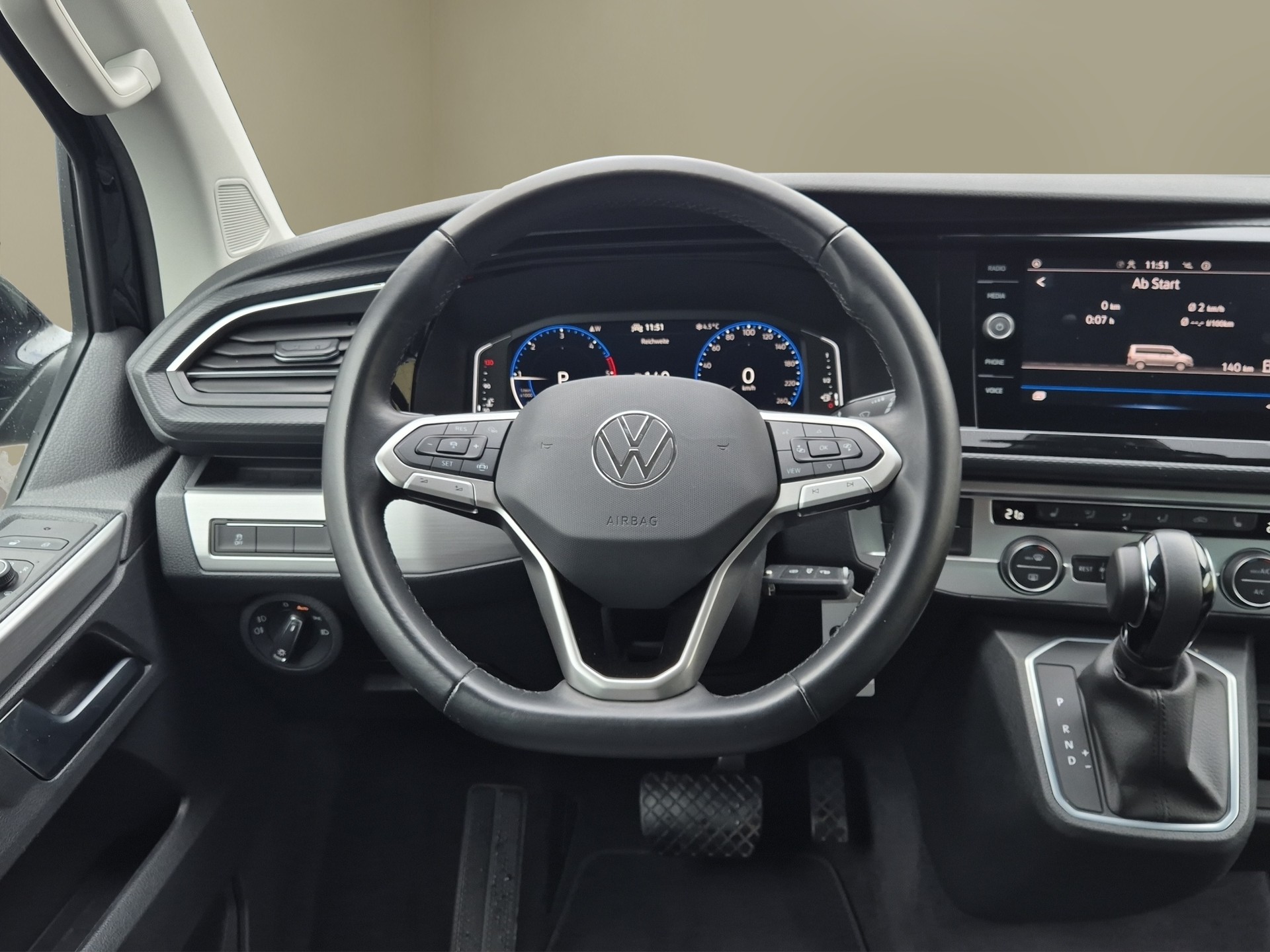 VW T6.1 Multivan 2.0 Bi-TDI Comfortline 4Motion DSG-image-10