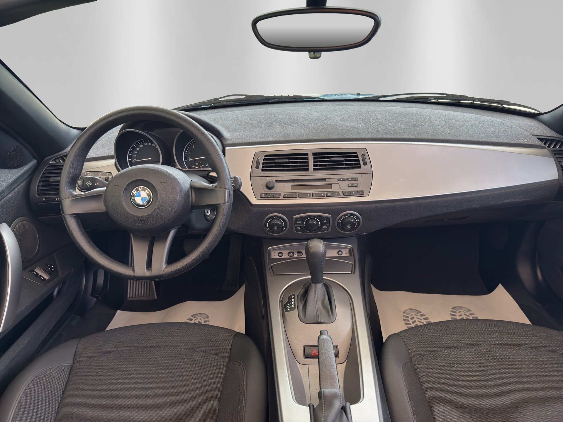 BMW Z4 2.2i Roadster-image-8