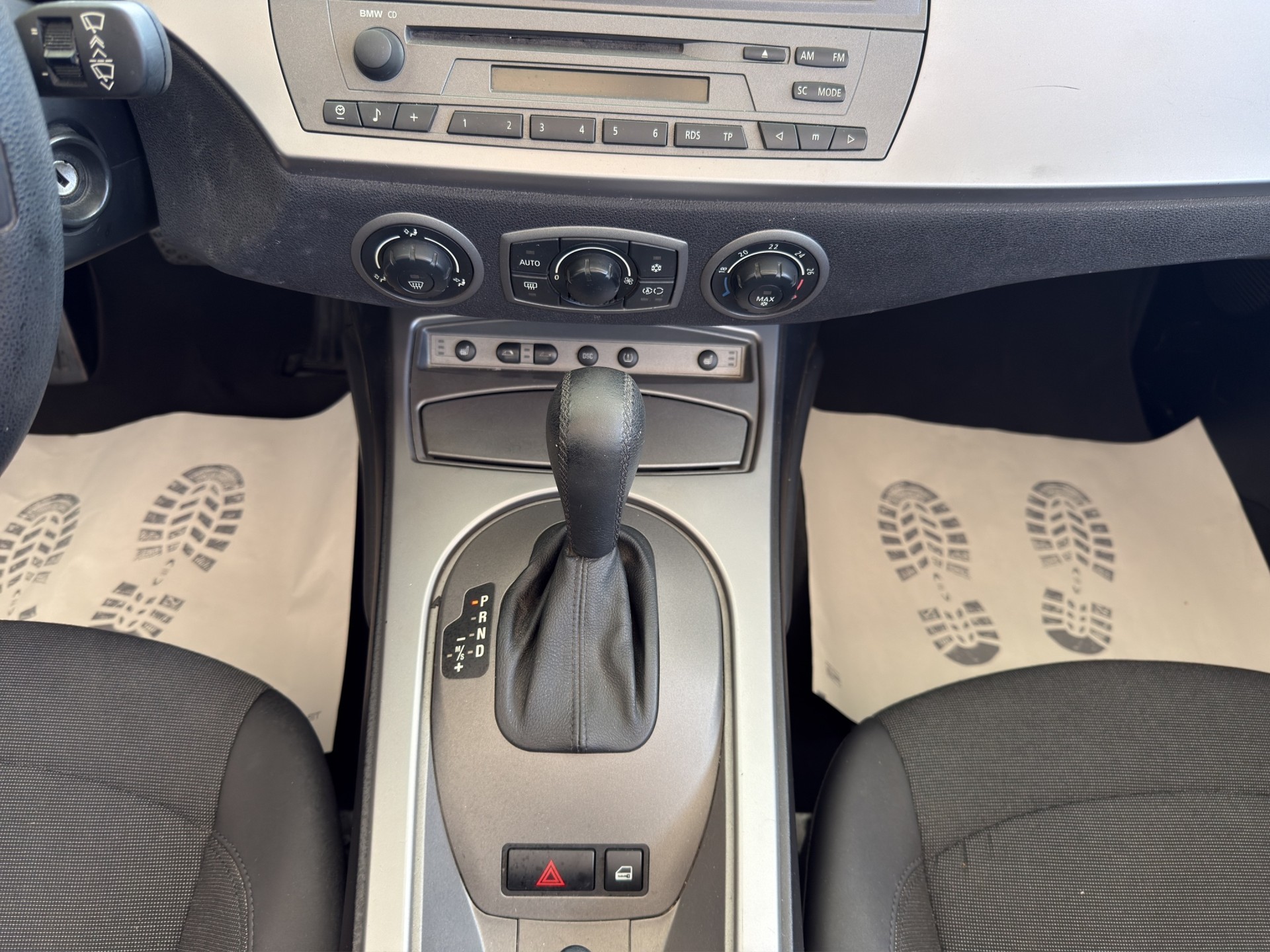 BMW Z4 2.2i Roadster-image-10