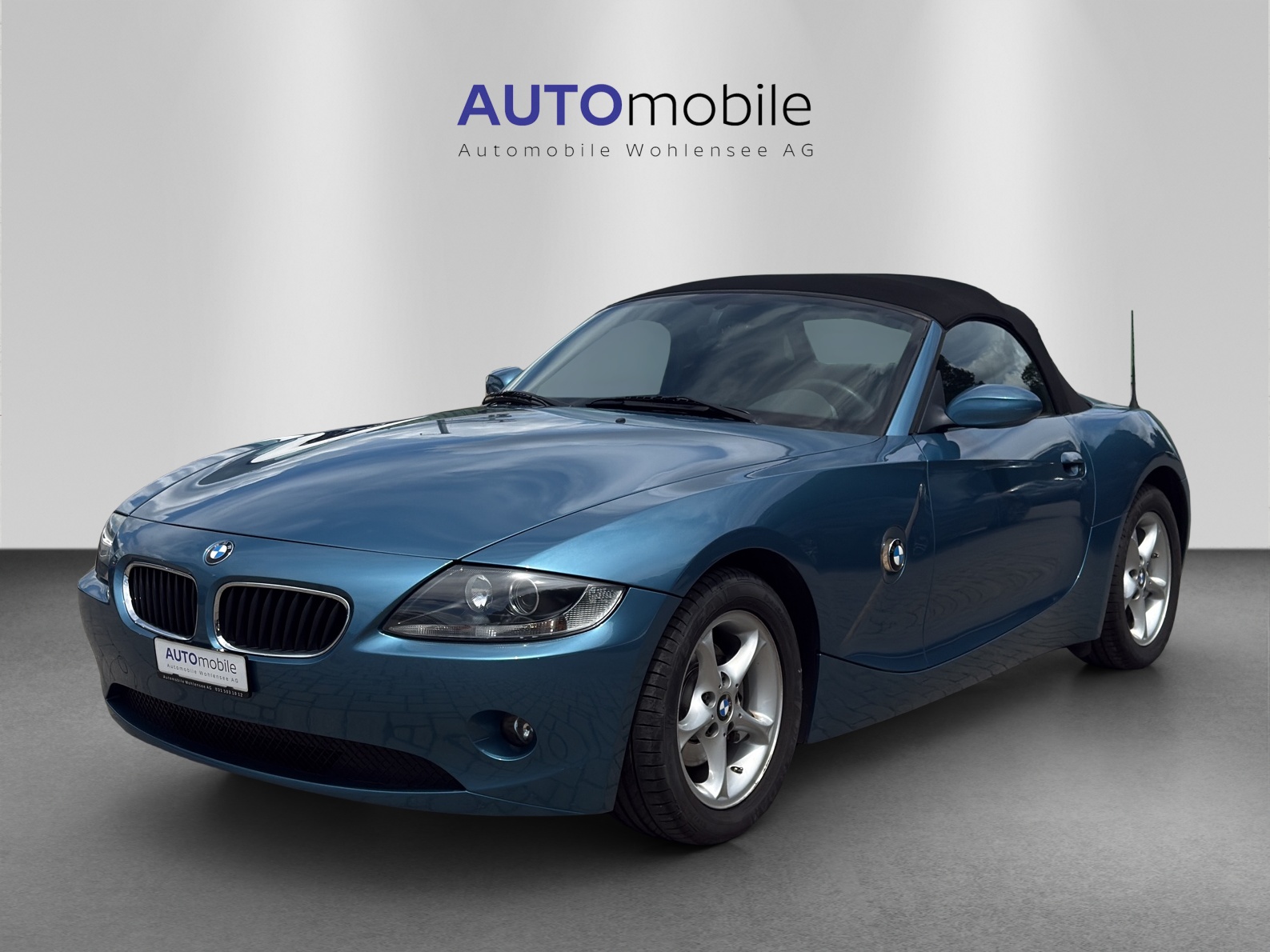 BMW Z4 2.2i Roadster-showroom-element-1