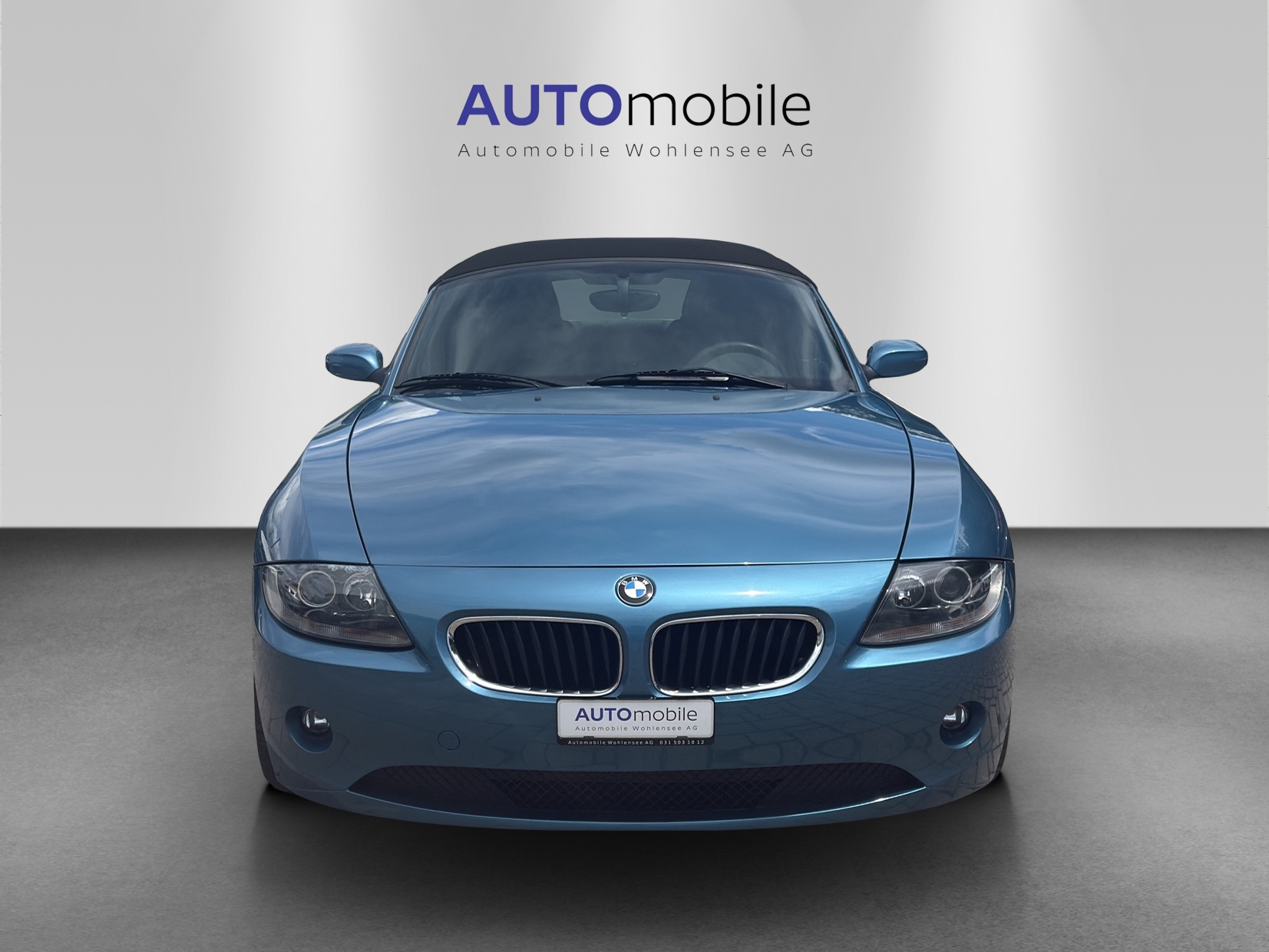 BMW Z4 2.2i Roadster-showroom-element-2