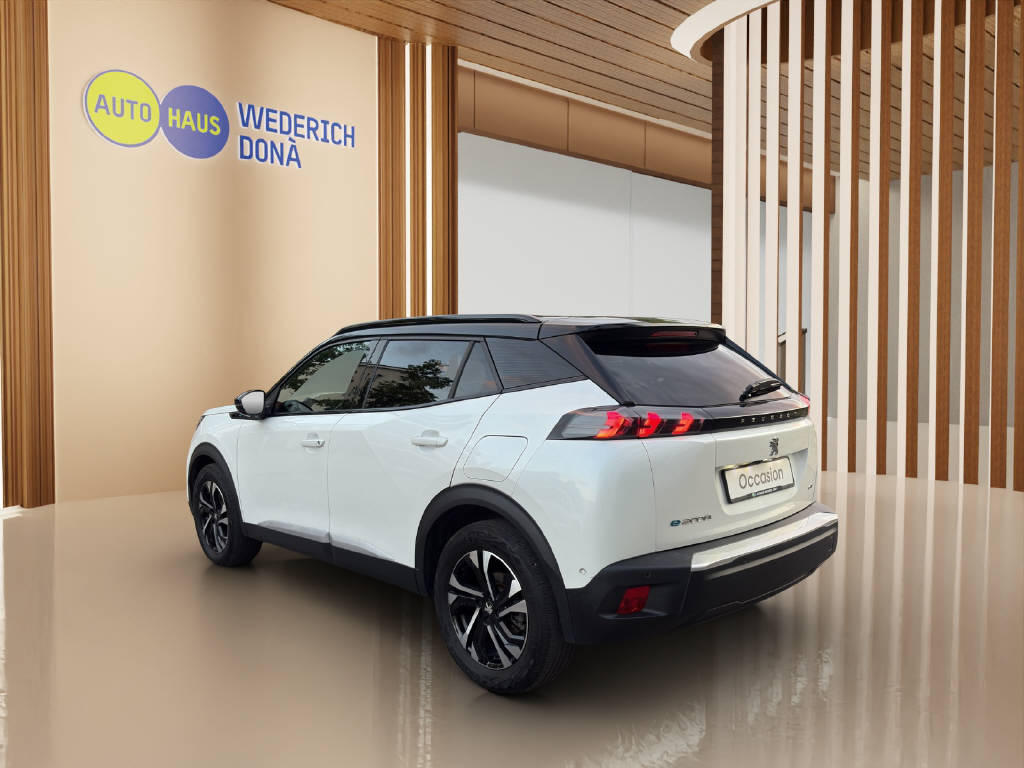 PEUGEOT 2008 e-GT-image-2