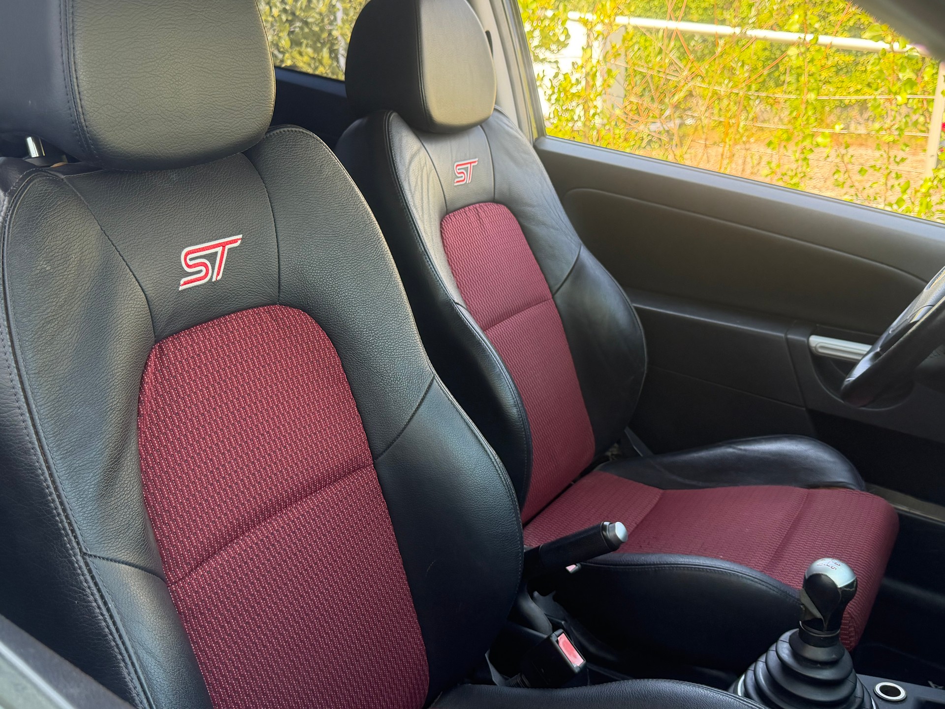 FORD Fiesta 2.0 16V ST-image-7