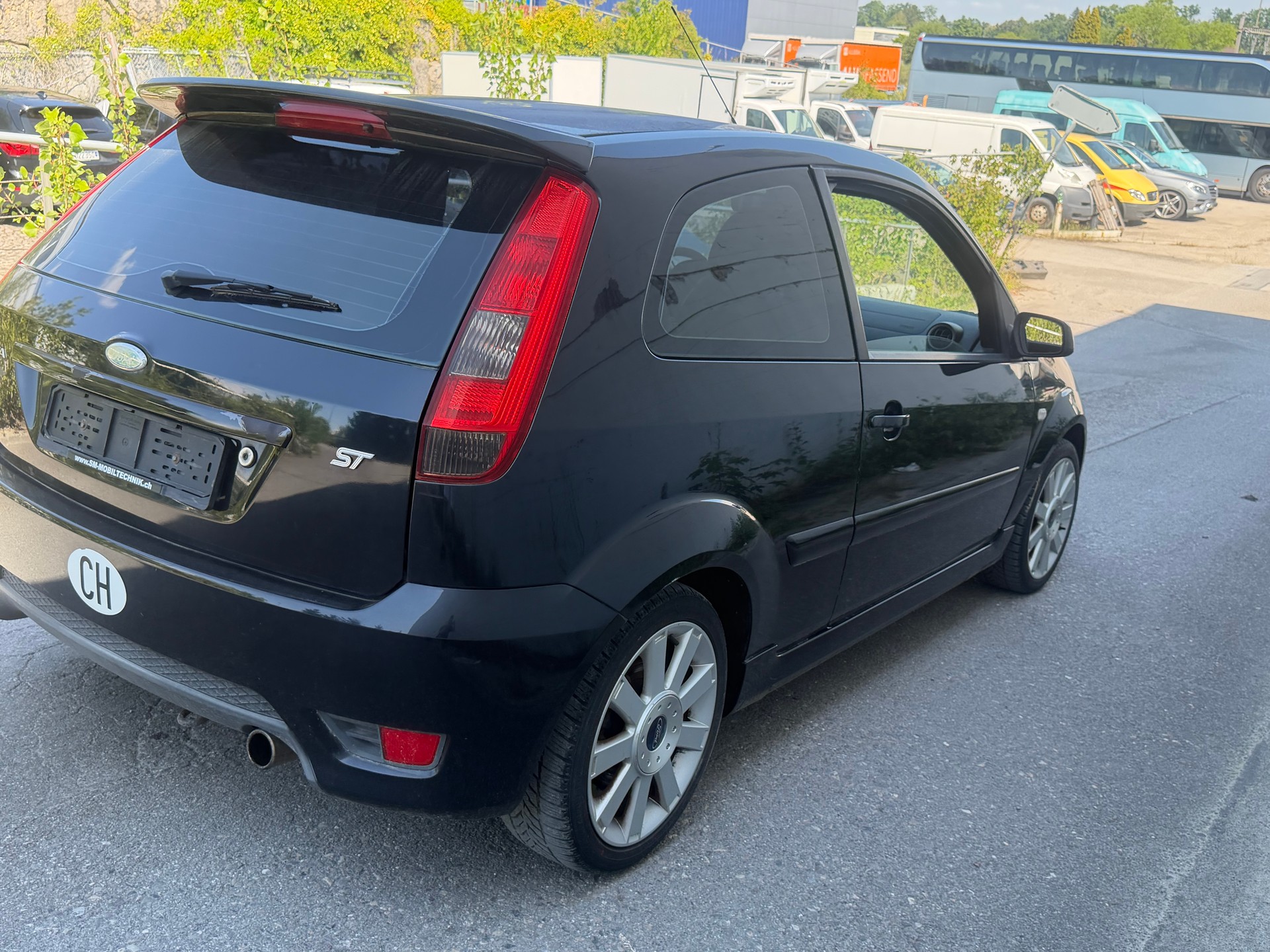 FORD Fiesta 2.0 16V ST-image-4