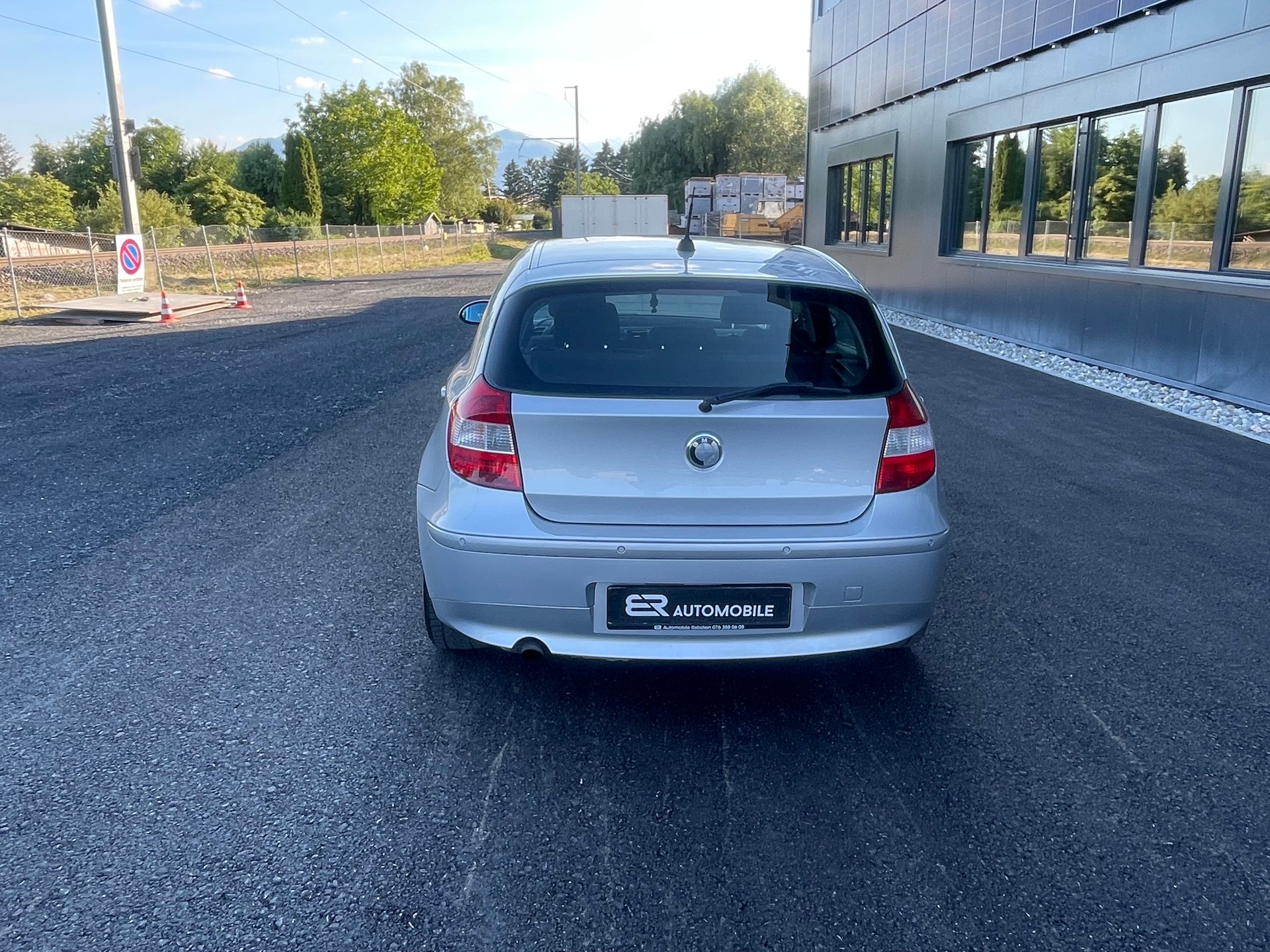 BMW 116i-image-3