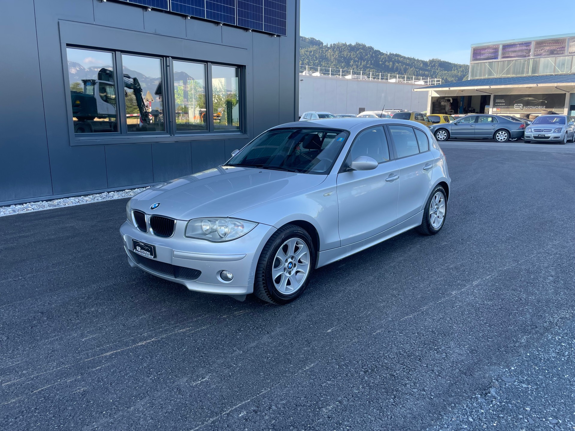 BMW 116i-image-0