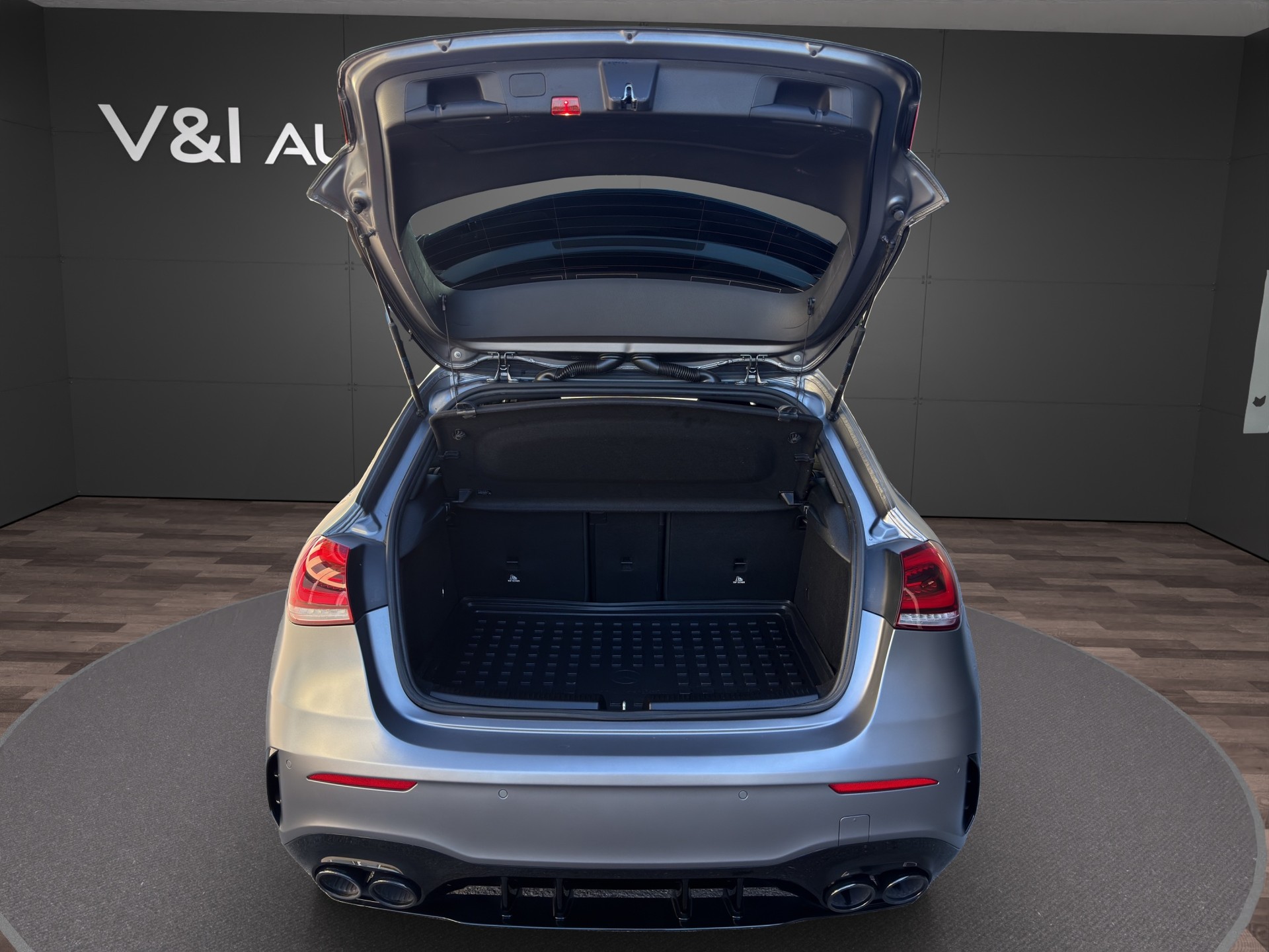 MERCEDES-BENZ A 45 S AMG 4Matic+ Speedshift-image-23