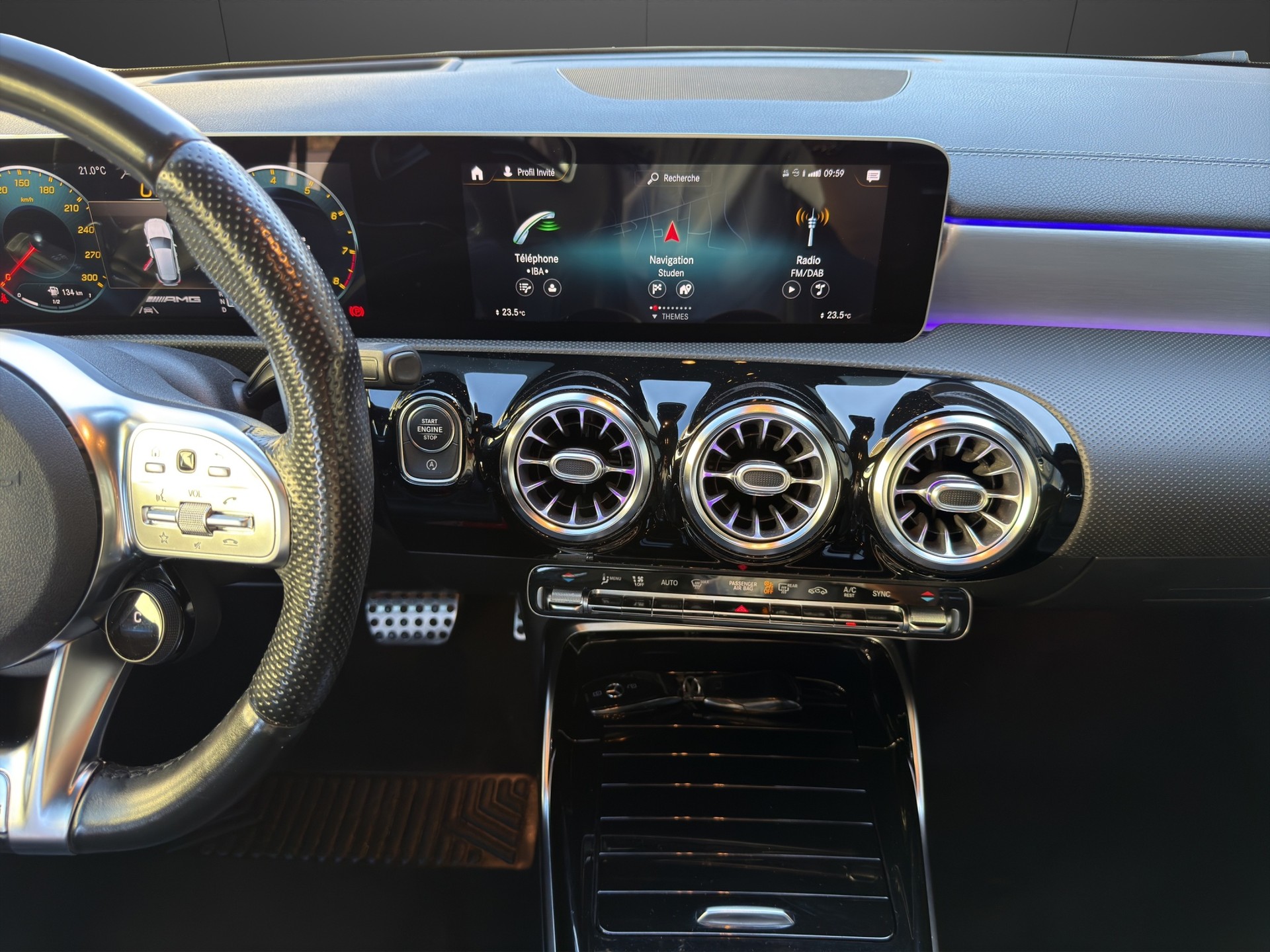 MERCEDES-BENZ A 45 S AMG 4Matic+ Speedshift-image-11