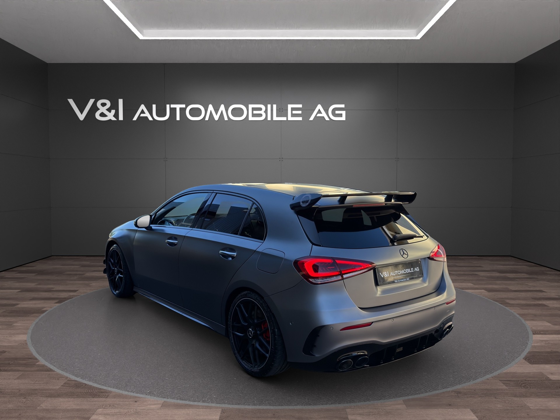 MERCEDES-BENZ A 45 S AMG 4Matic+ Speedshift-showroom-element-3