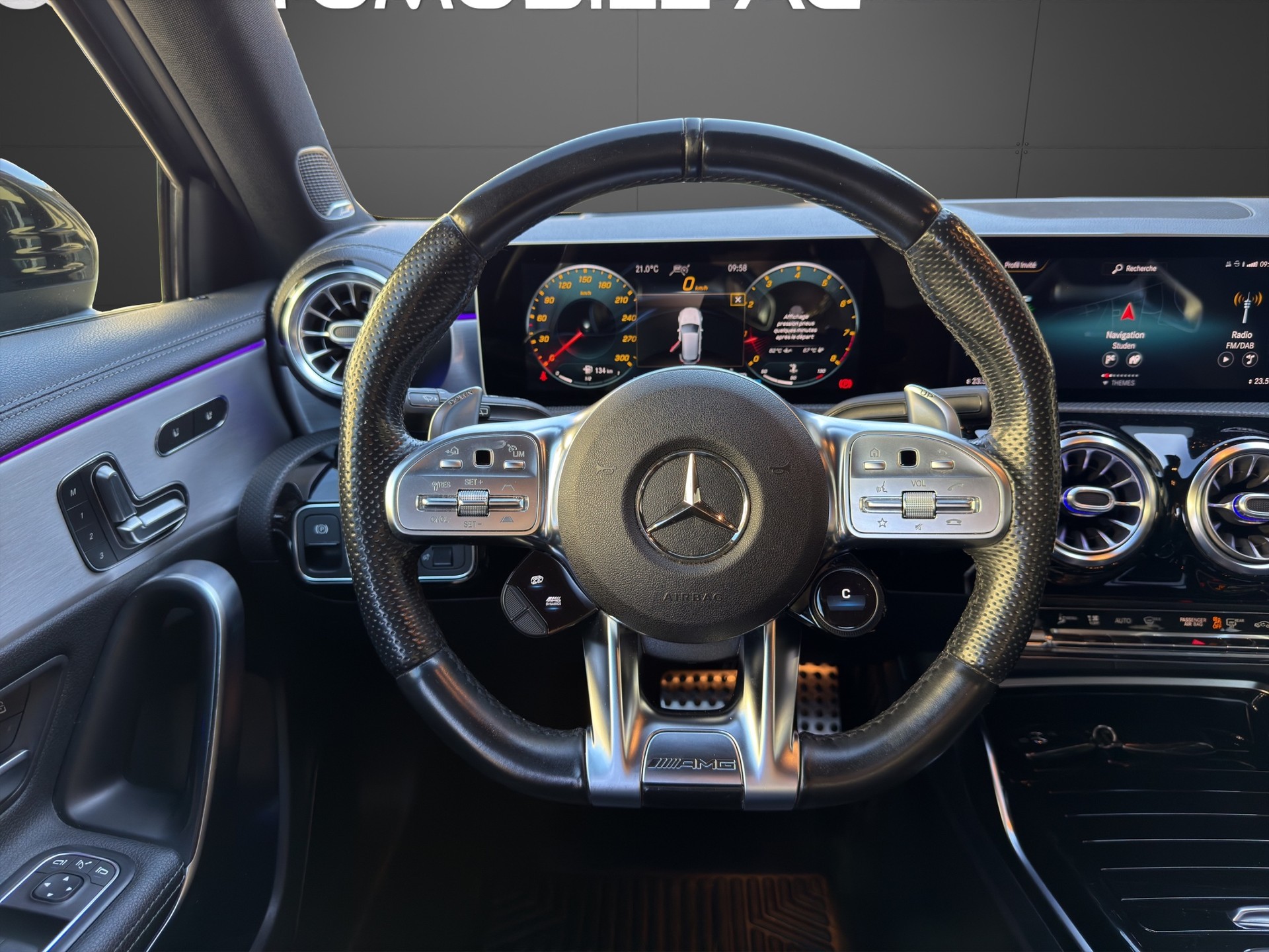 MERCEDES-BENZ A 45 S AMG 4Matic+ Speedshift-image-14