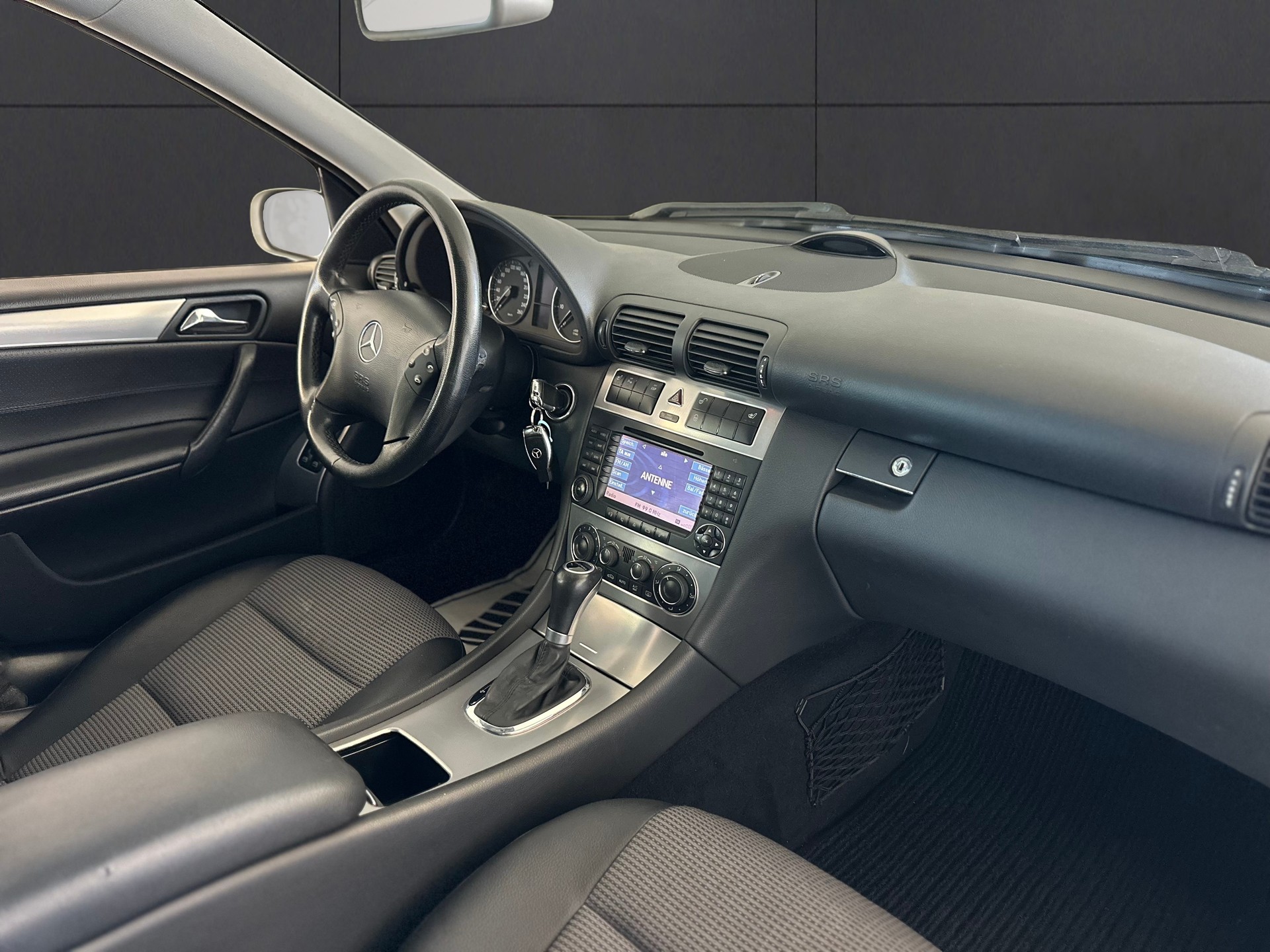 MERCEDES-BENZ C 230 Avantgarde Automat-image-8