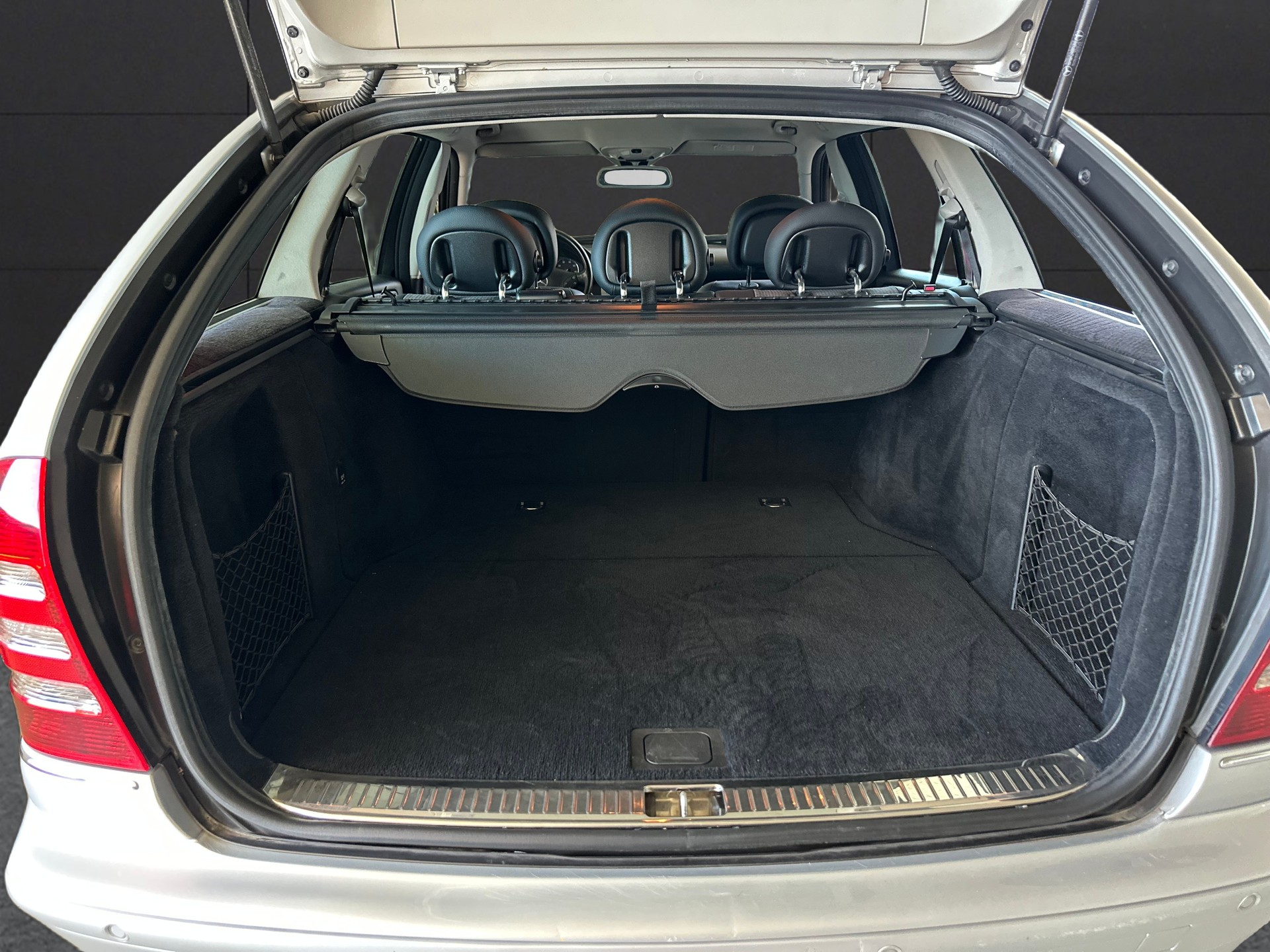 MERCEDES-BENZ C 230 Avantgarde Automat-image-6