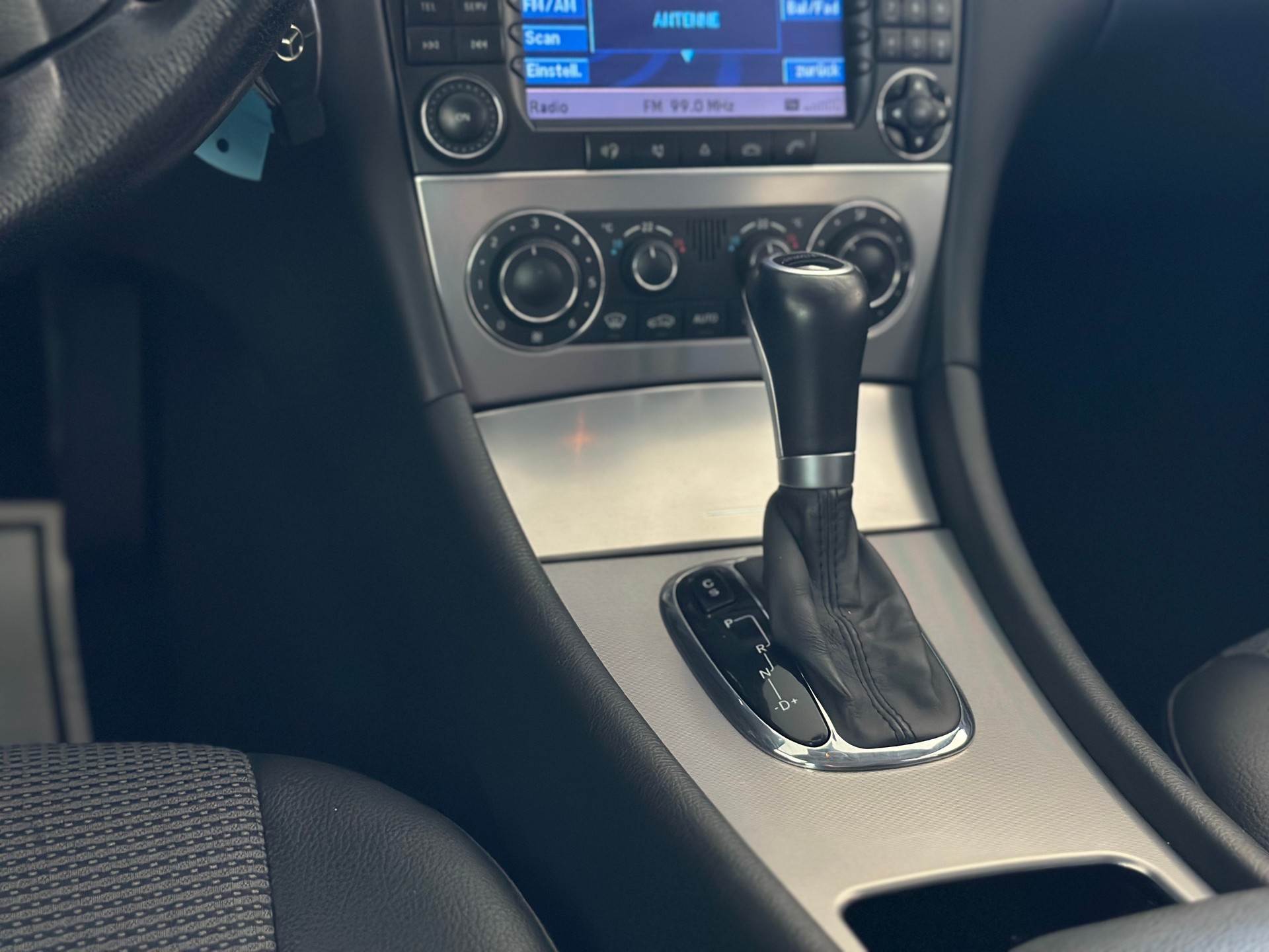 MERCEDES-BENZ C 230 Avantgarde Automat-image-14