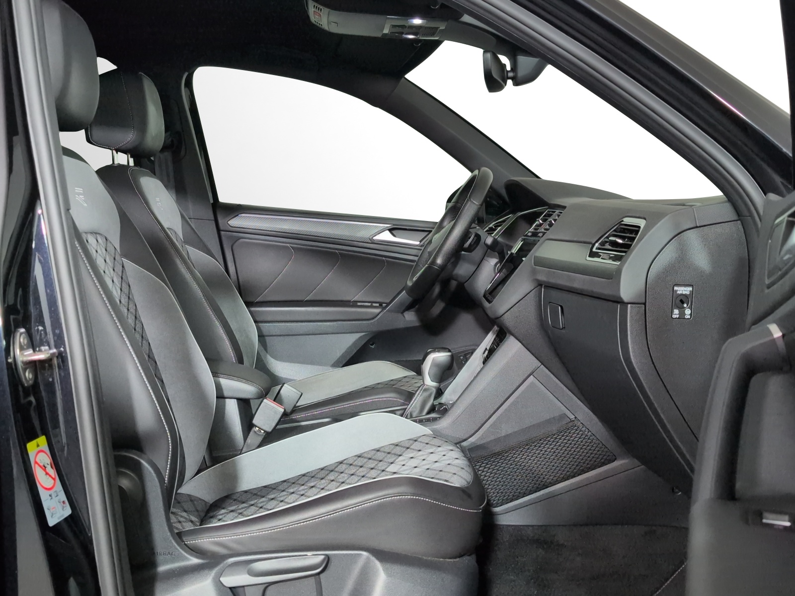 VW Tiguan 1.4TSI PHEV Selection DSG-image-6
