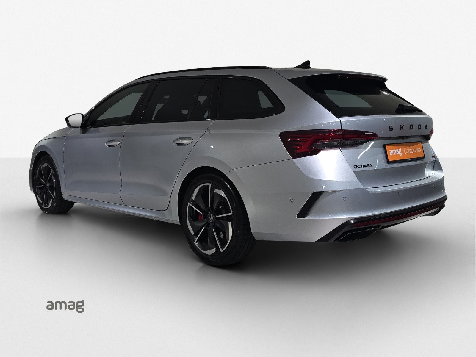 SKODA Octavia Combi 2.0 TSI DSG RS-image-2
