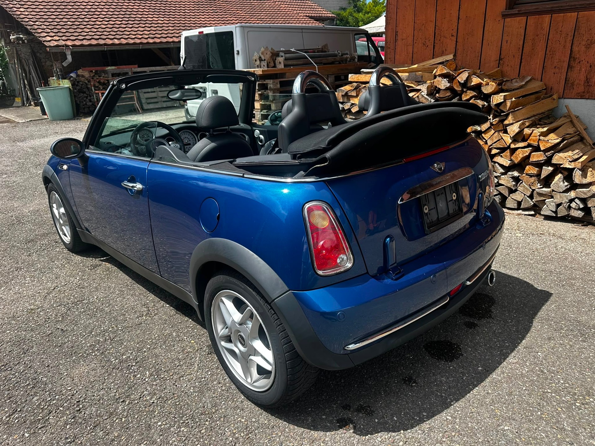 MINI Cooper Cabriolet-image-6