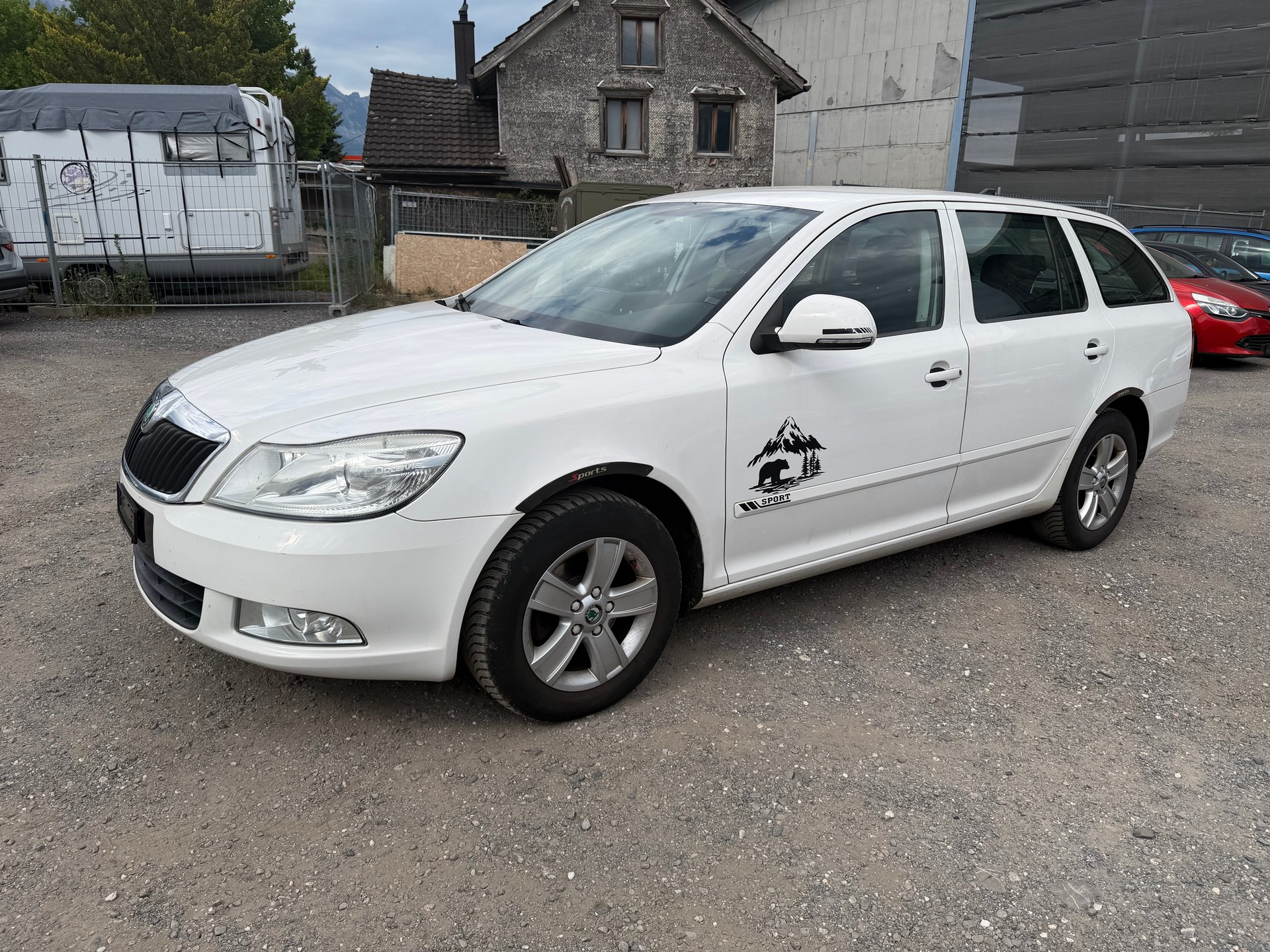SKODA Octavia Combi 1.6 TDI Elegance DSG-image-0