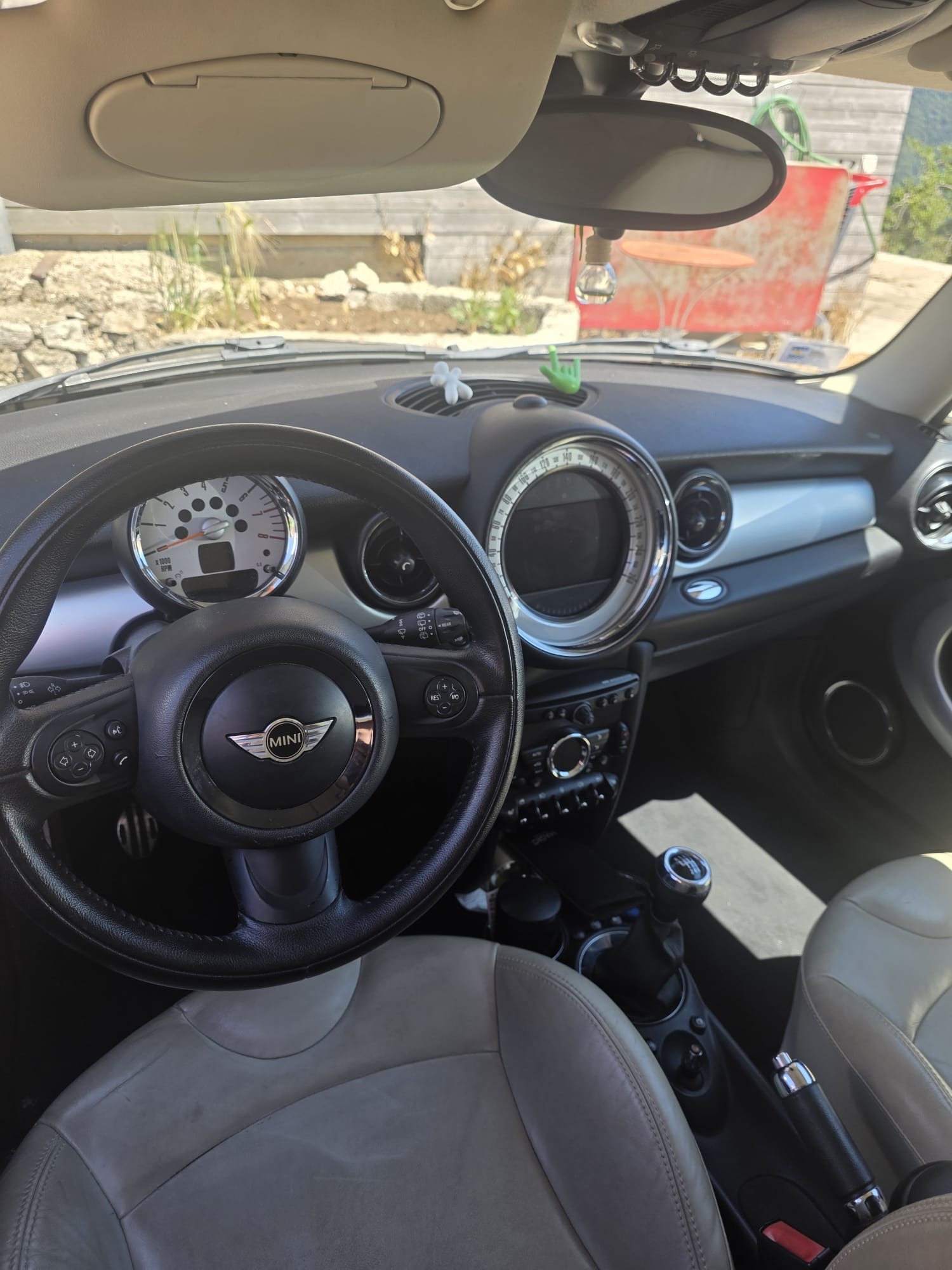 MINI 1.6i Cooper S-image-2