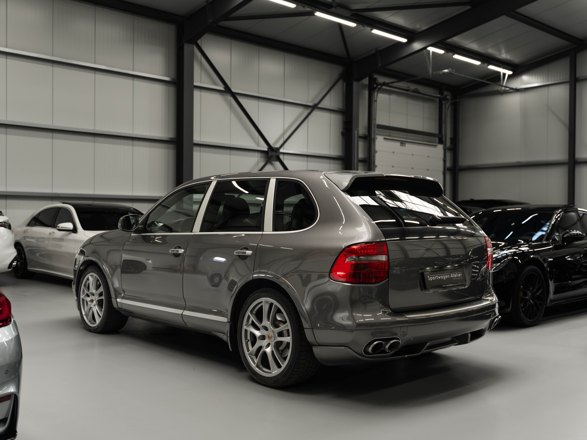 PORSCHE Cayenne S-image-1