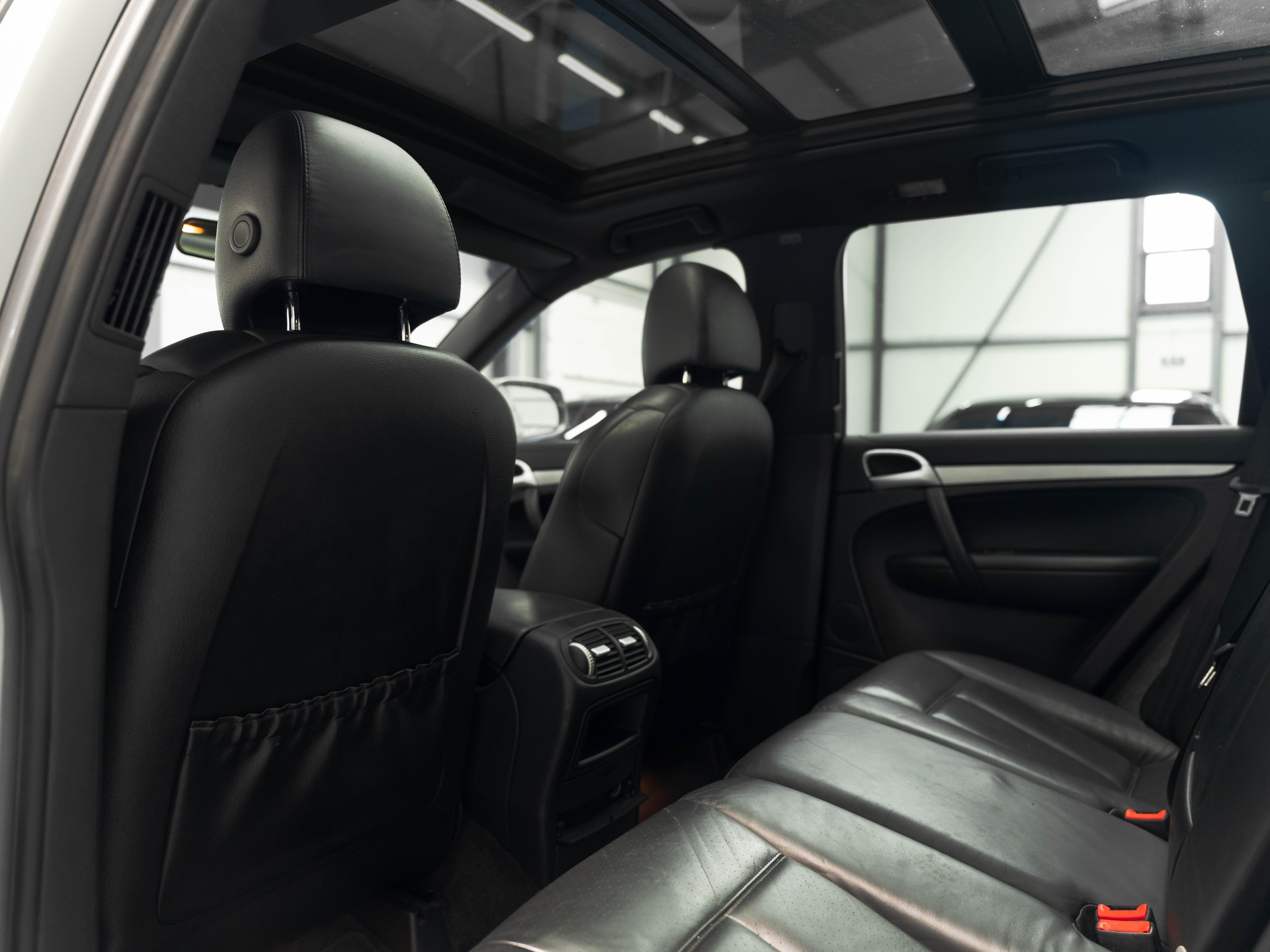 PORSCHE Cayenne S-image-10