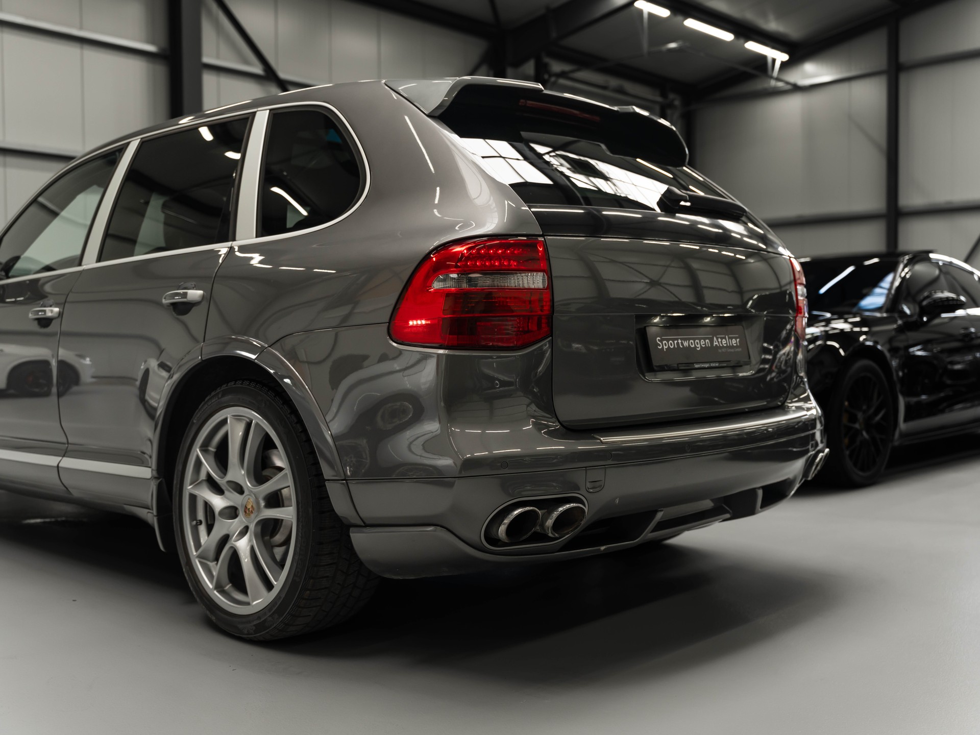 PORSCHE Cayenne S-image-15