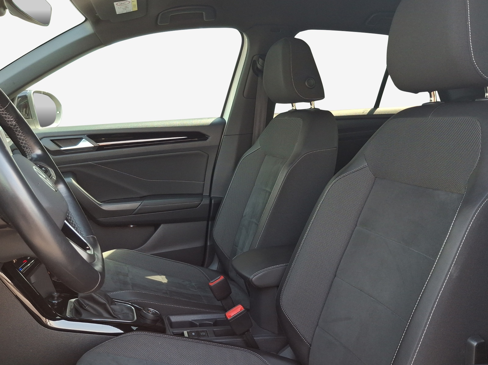 VW T-Roc 2.0 TSI Style DSG 4Motion-image-7