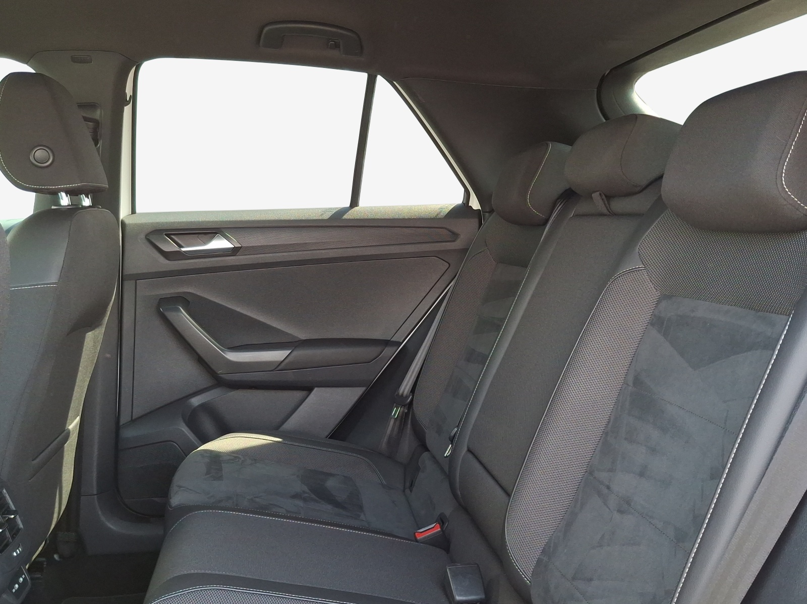 VW T-Roc 2.0 TSI Style DSG 4Motion-image-11