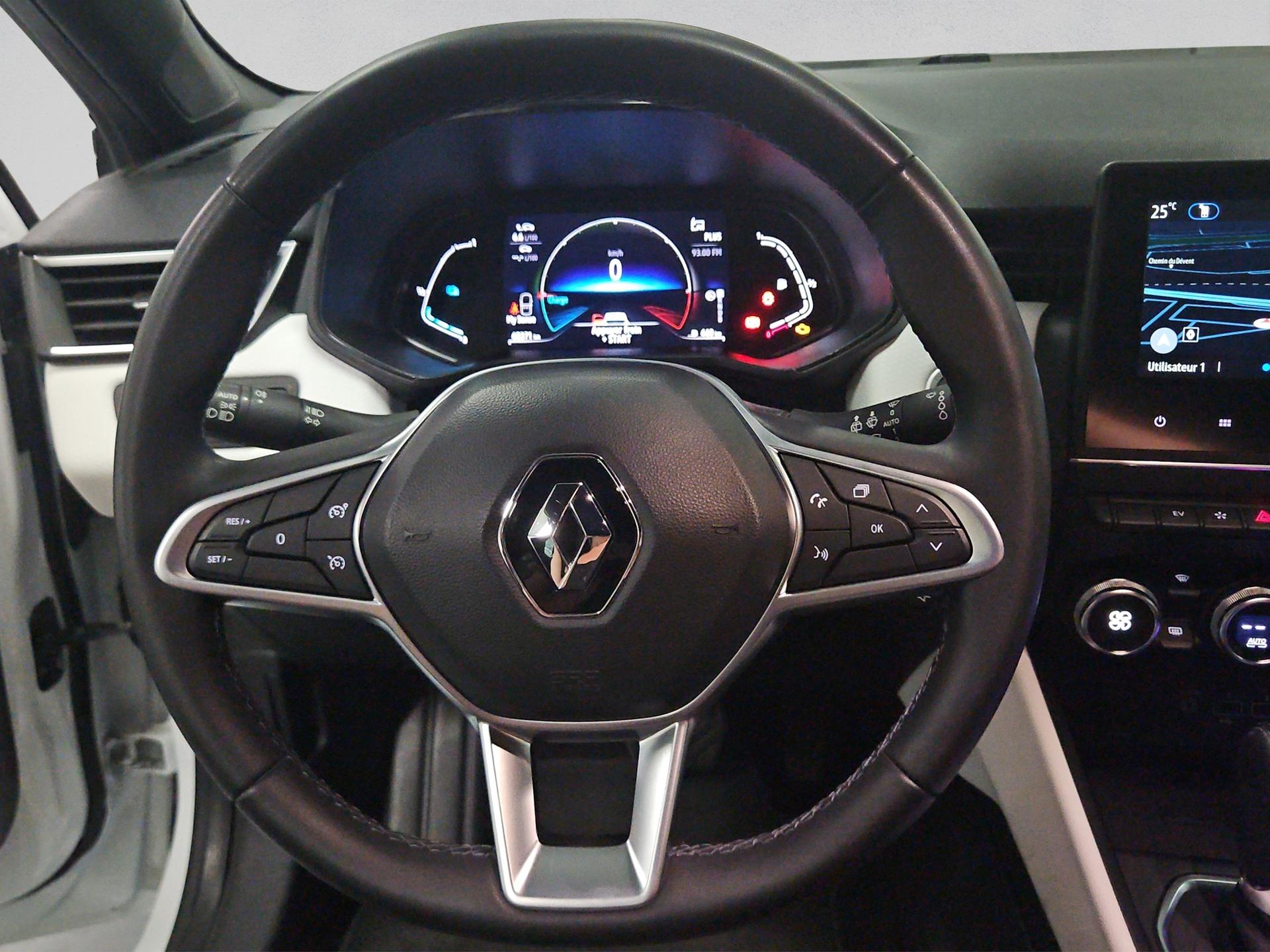 RENAULT Clio 1.6 E-Tech Techno-image-9