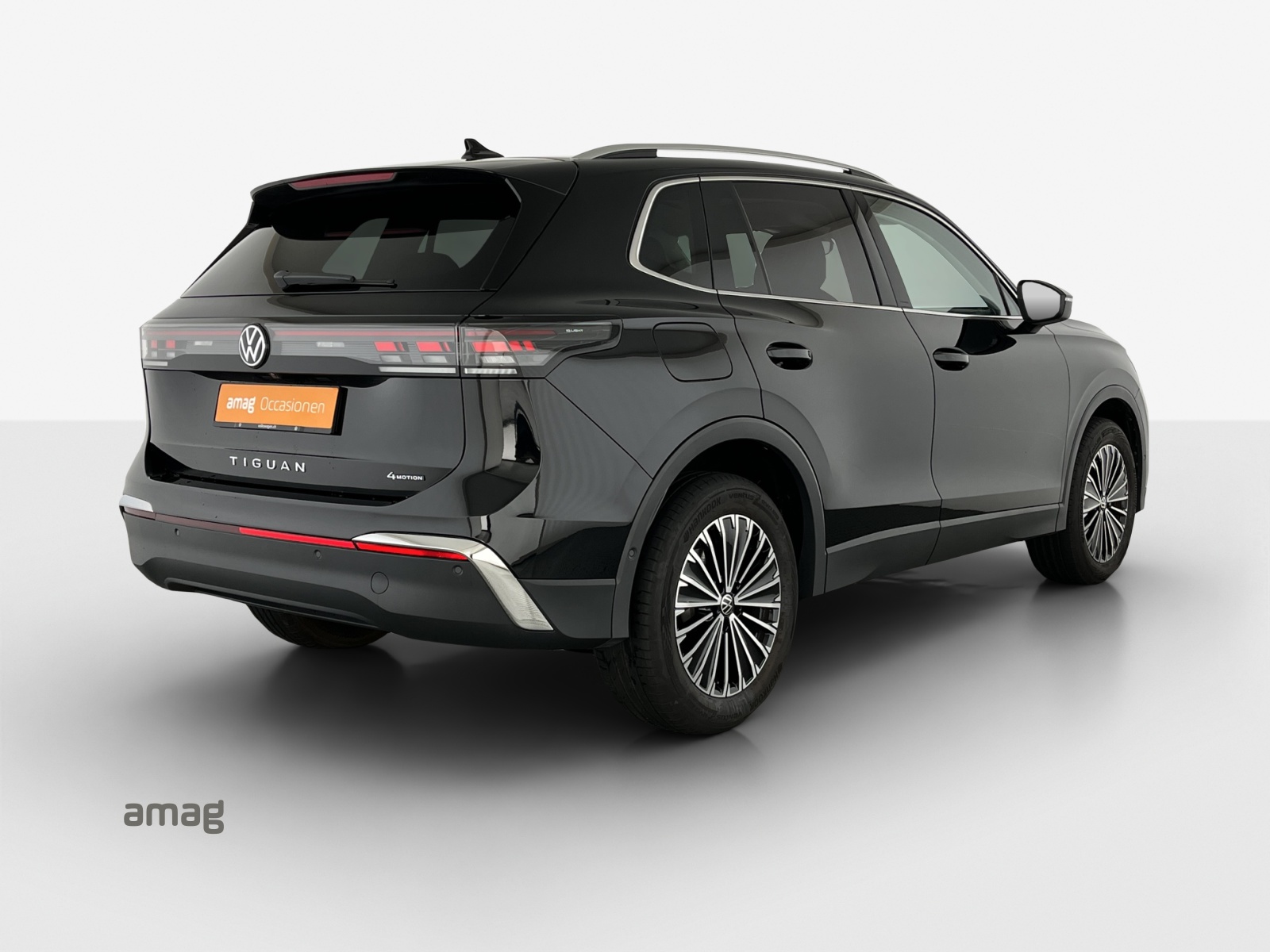 VW Tiguan 2.0 TSI DSG Elegance 4Motion-image-4